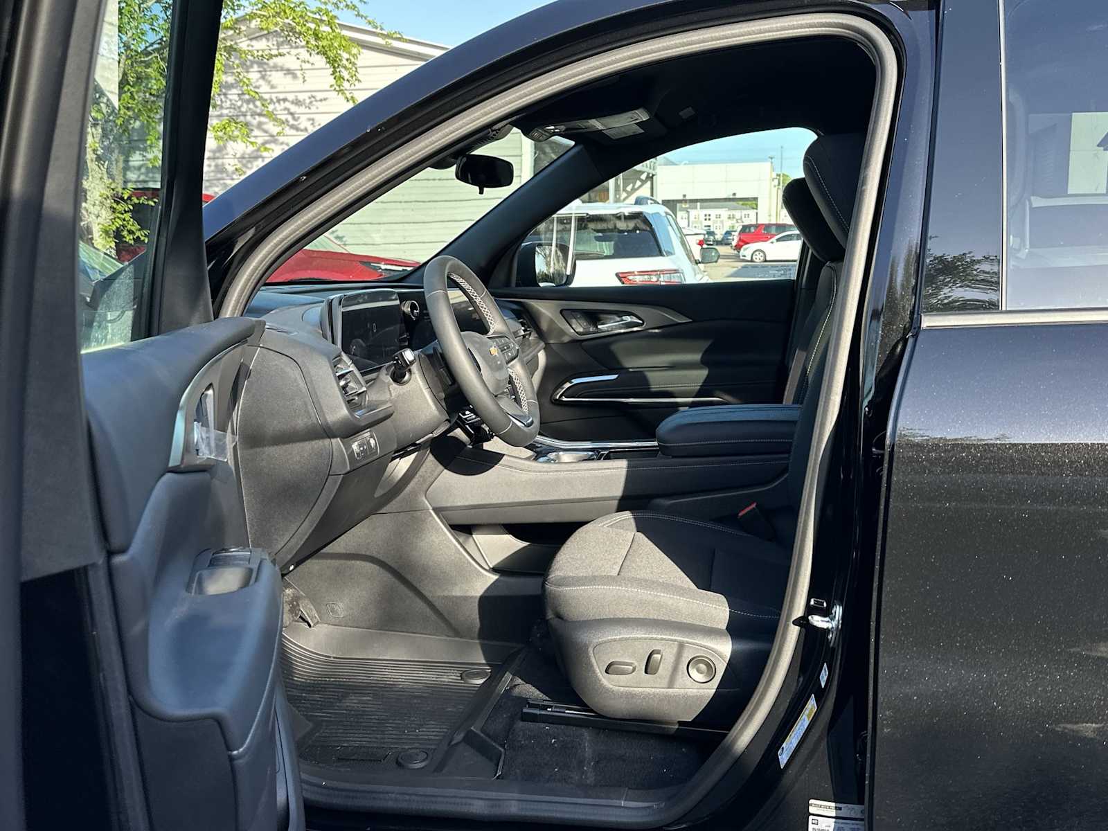 Thumbnail: 2026 Chevrolet Traverse - 2