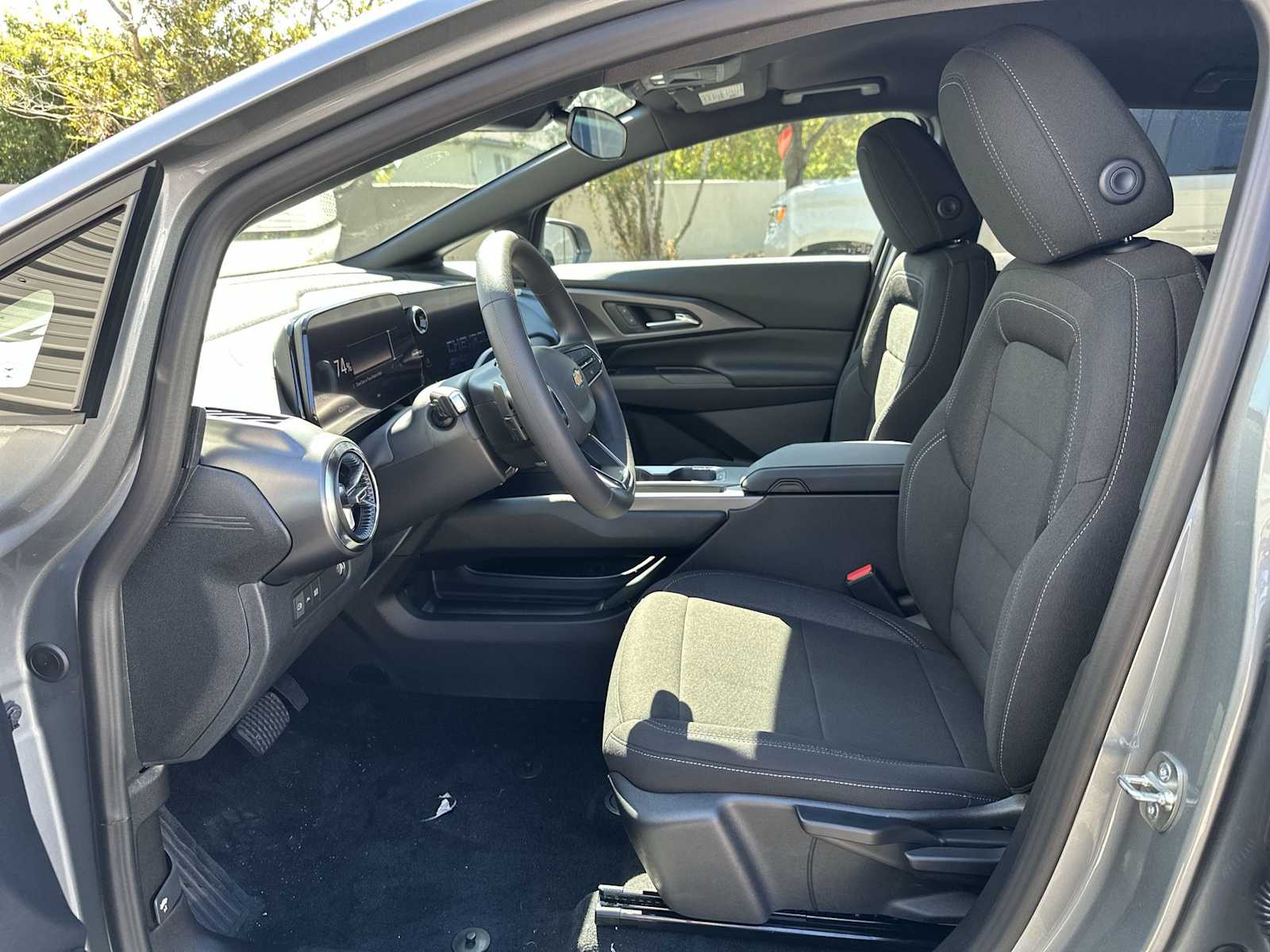 Thumbnail: 2026 Chevrolet Equinox - 15