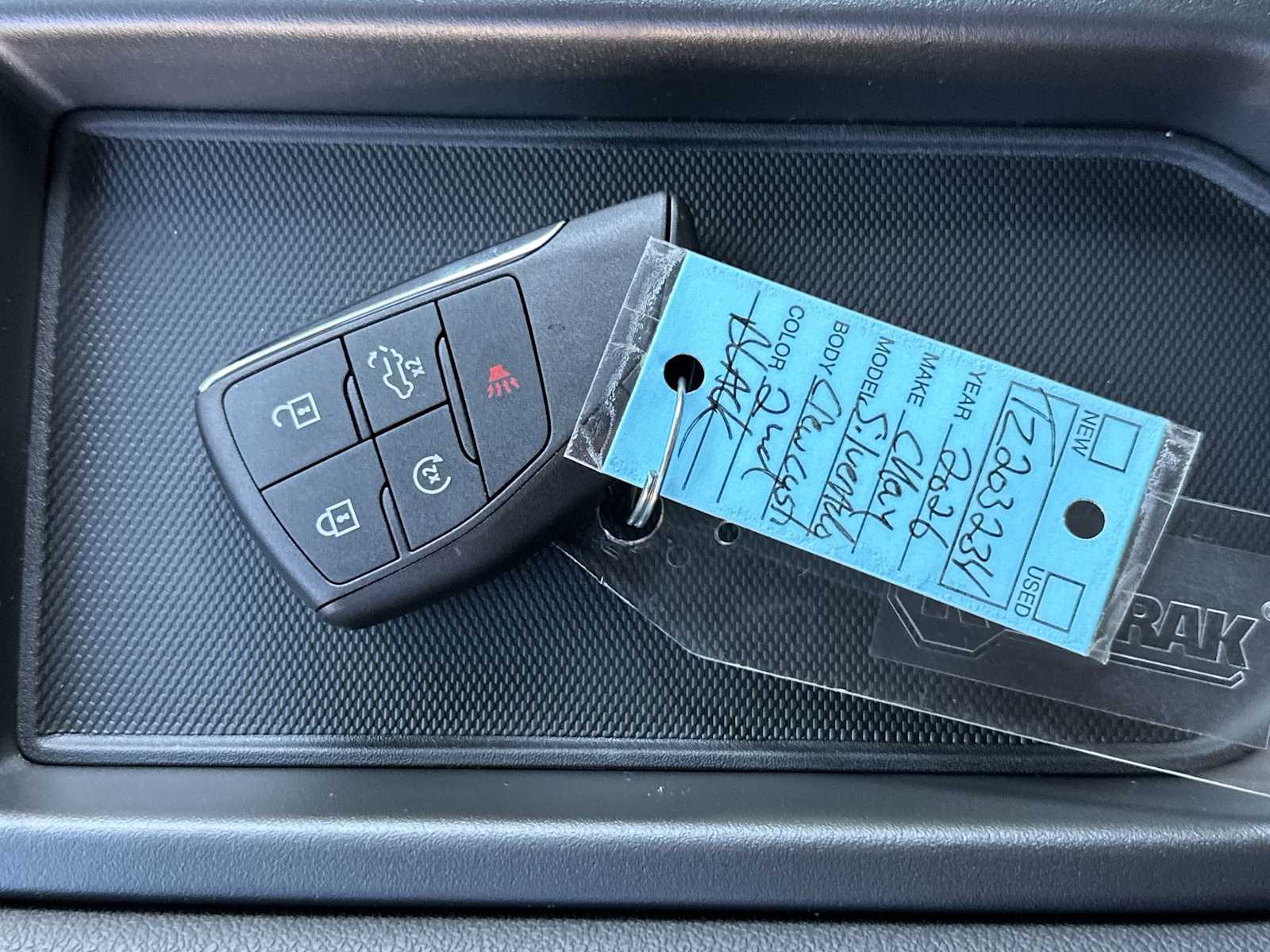 Thumbnail: 2026 Chevrolet Silverado 1500 - 26