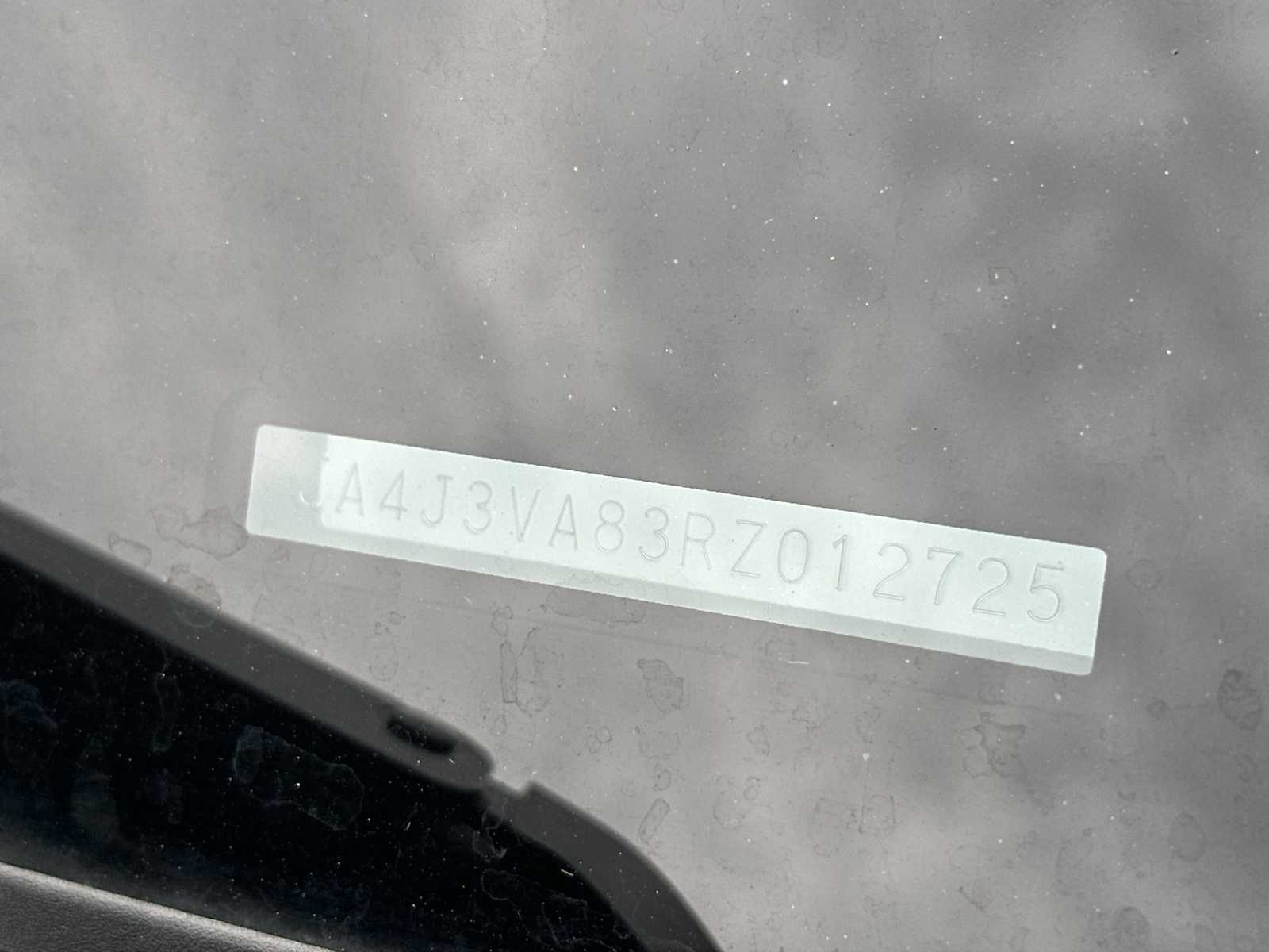 Thumbnail: 2024 Mitsubishi Outlander - 27