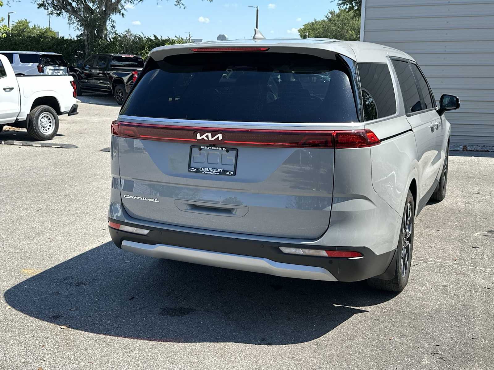 Thumbnail: 2022 Kia Carnival - 6