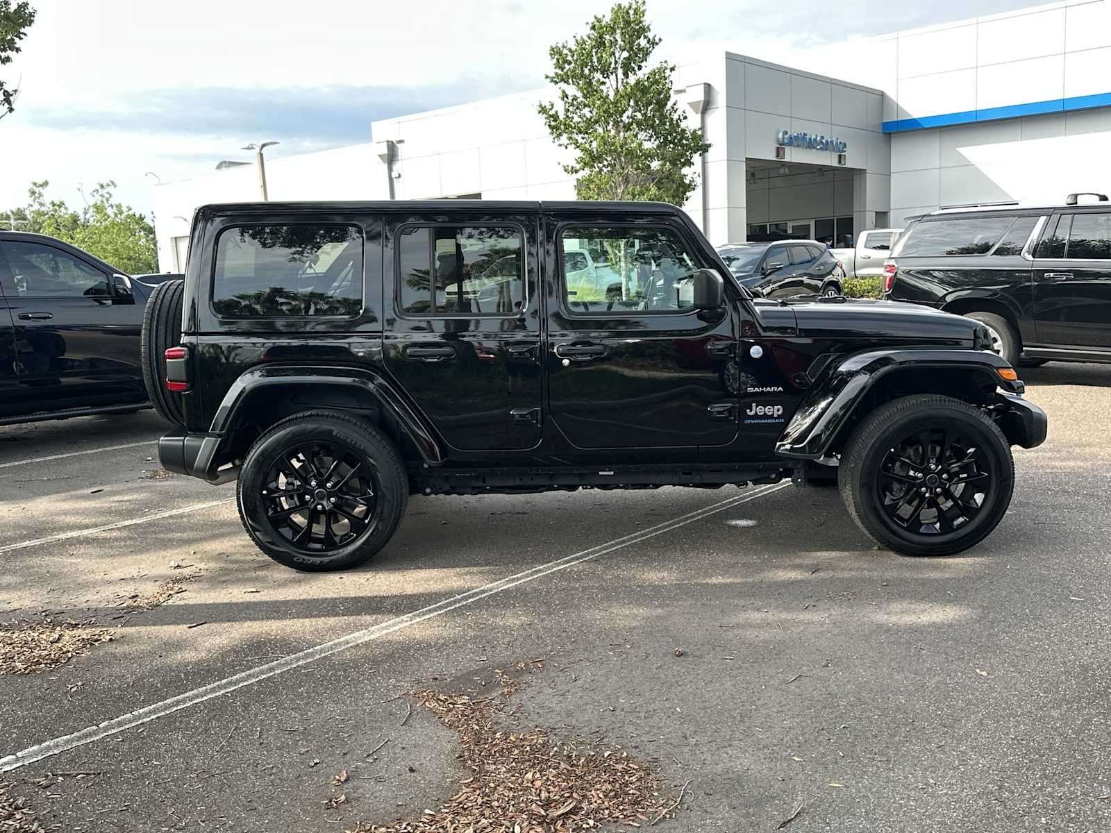 2024 Jeep Wrangler Sahara 7
