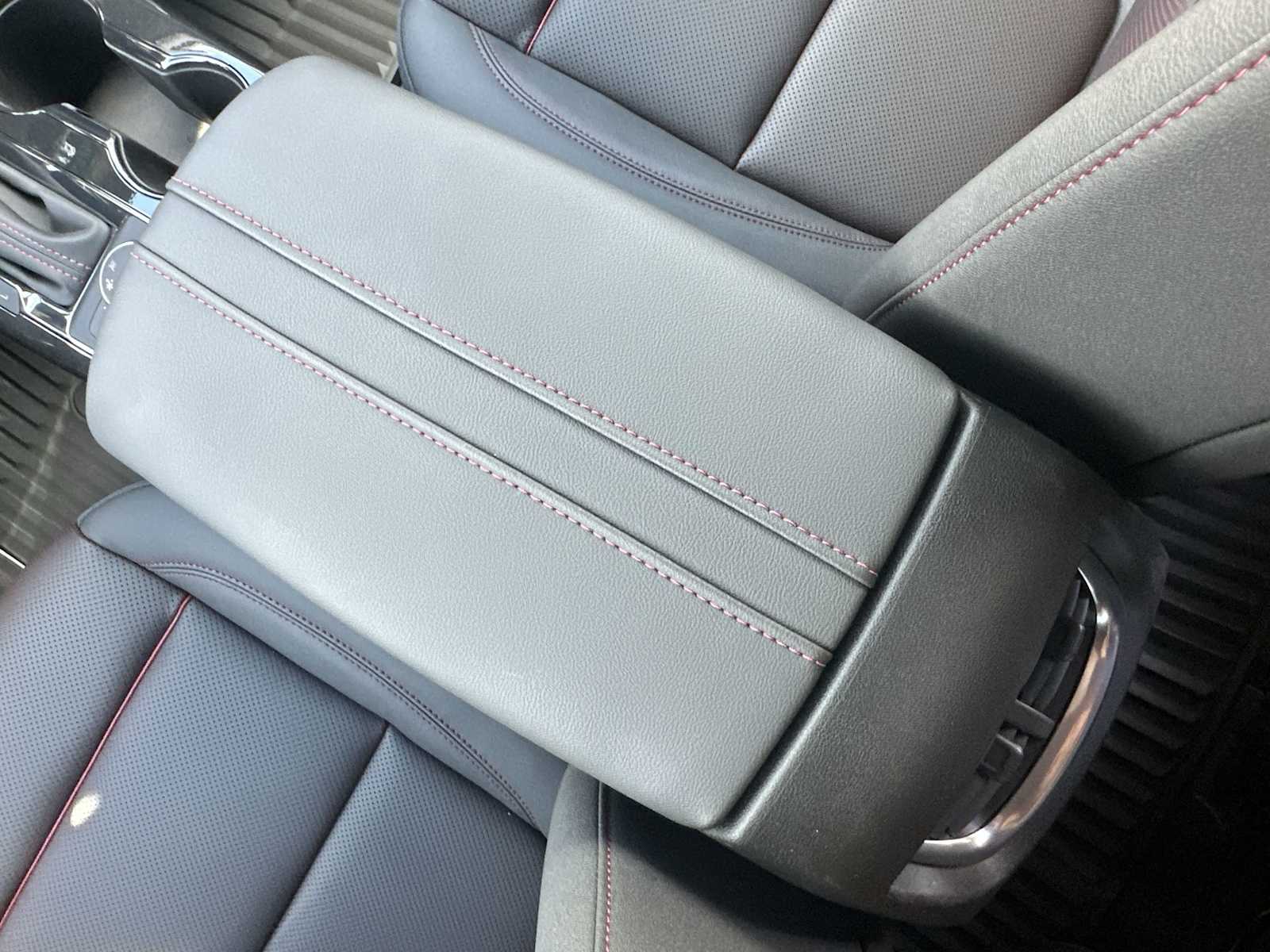 Thumbnail: 2025 Chevrolet Blazer - 21