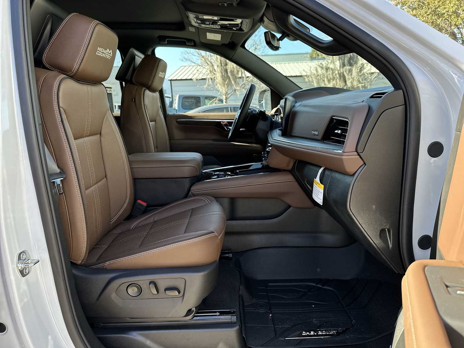 Thumbnail: 2026 Chevrolet Suburban - 20