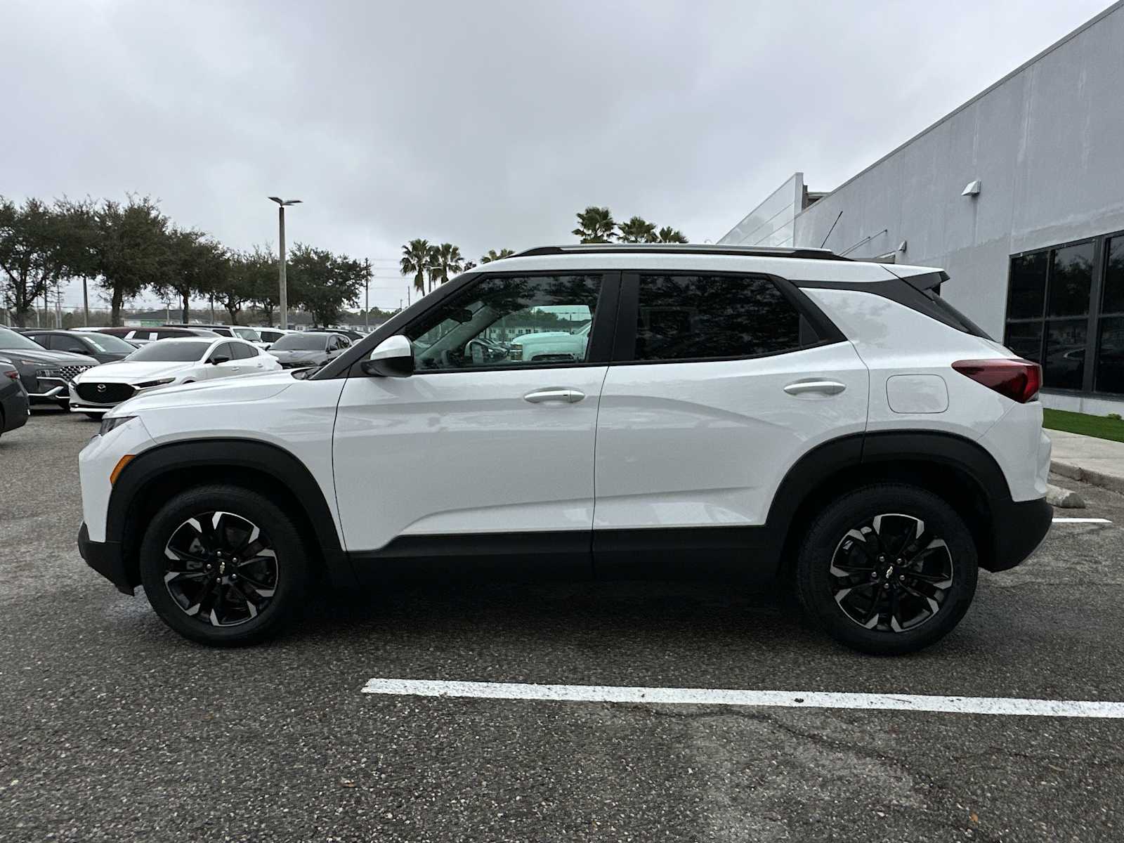 Thumbnail: 2023 Chevrolet TrailBlazer - 3