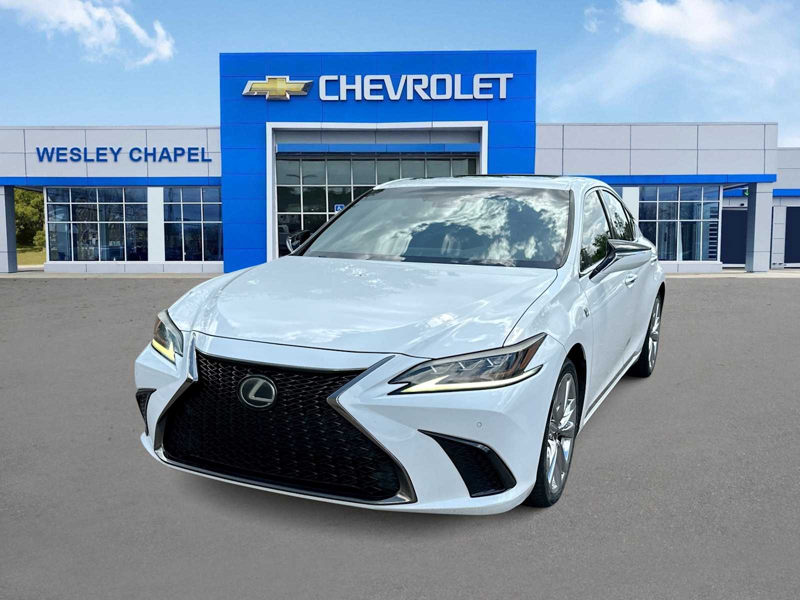 Thumbnail: 2019 Lexus ES - 1