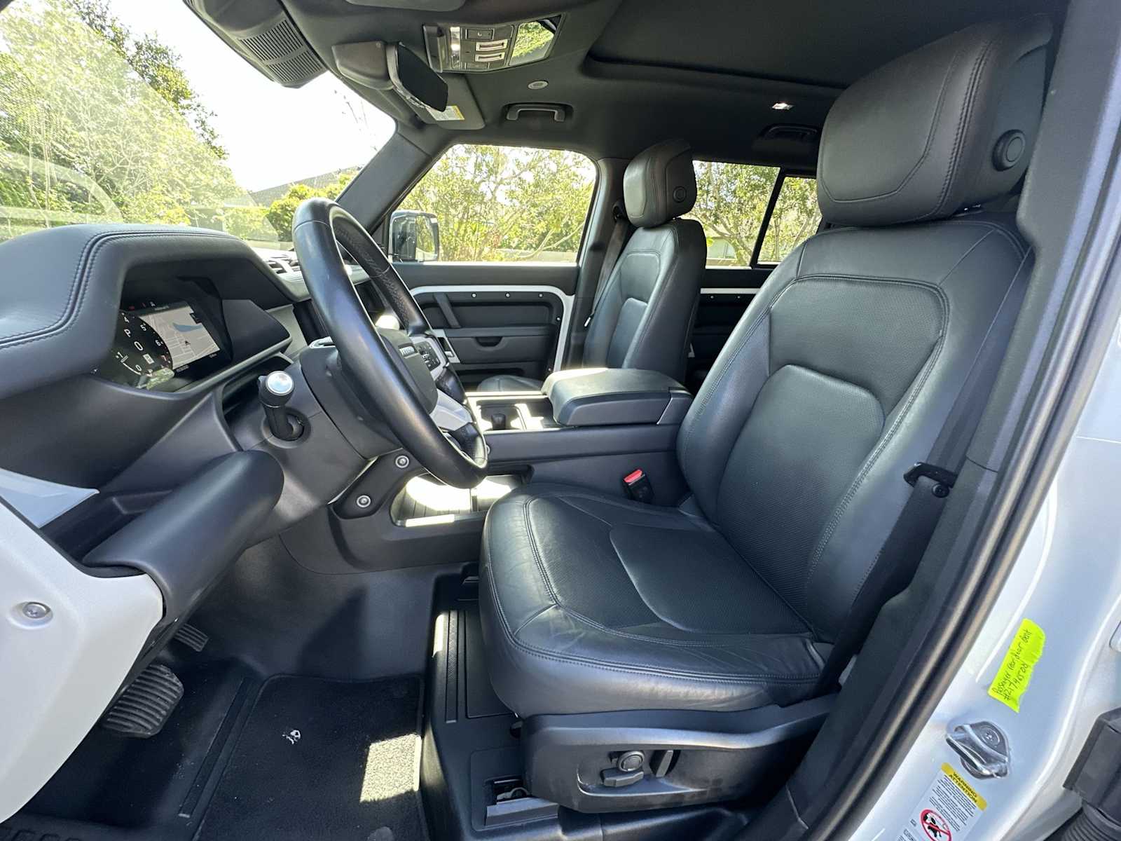 Thumbnail: 2024 Land Rover Defender - 15