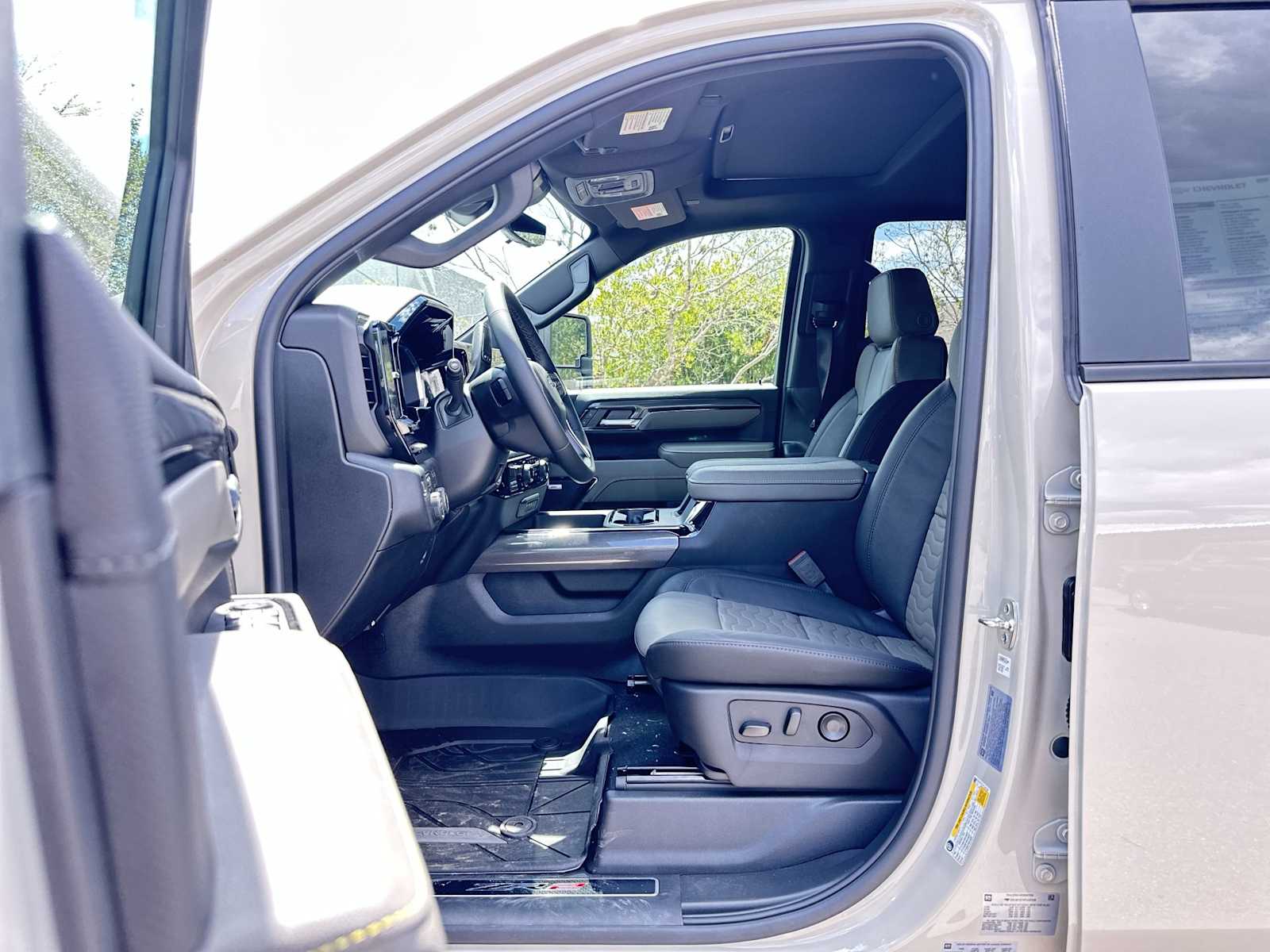 Thumbnail: 2026 Chevrolet Silverado 2500 - 2