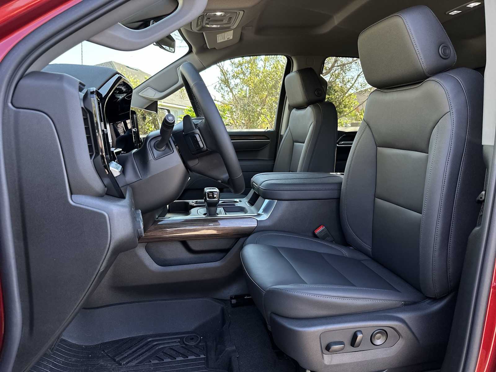 Thumbnail: 2026 Chevrolet Silverado 1500 - 15