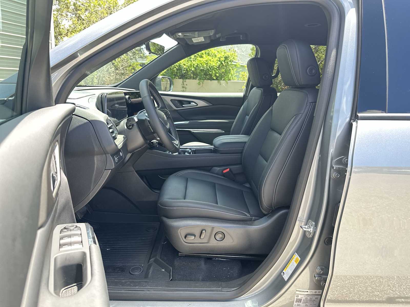 Thumbnail: 2026 Chevrolet Traverse - 2