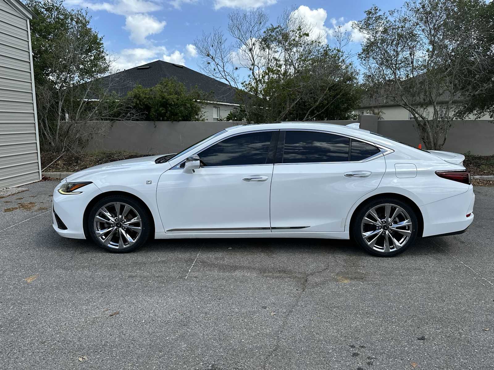 Thumbnail: 2019 Lexus ES - 3