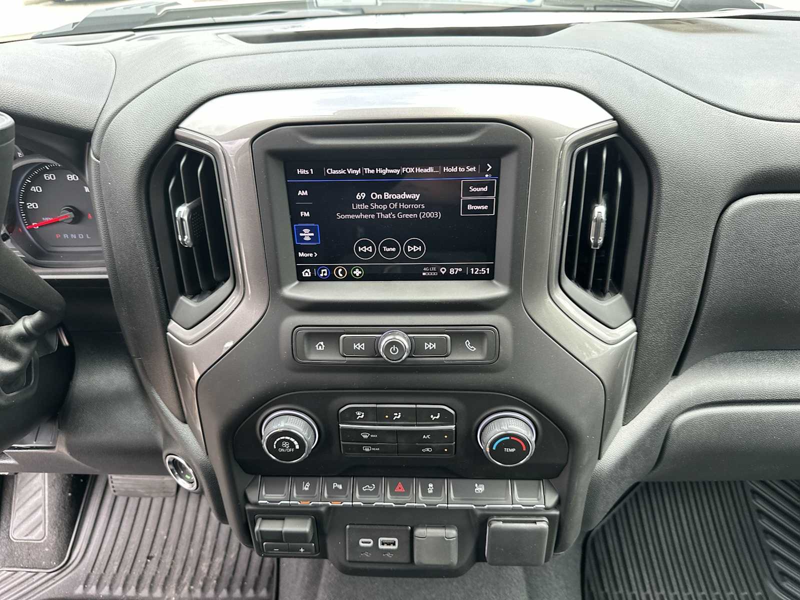 Thumbnail: 2026 Chevrolet Silverado 2500 - 21