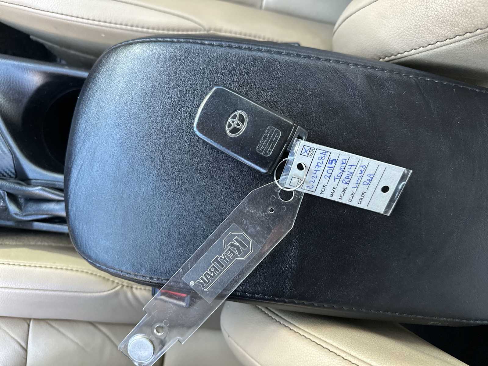 Thumbnail: 2015 Toyota RAV4 - 26