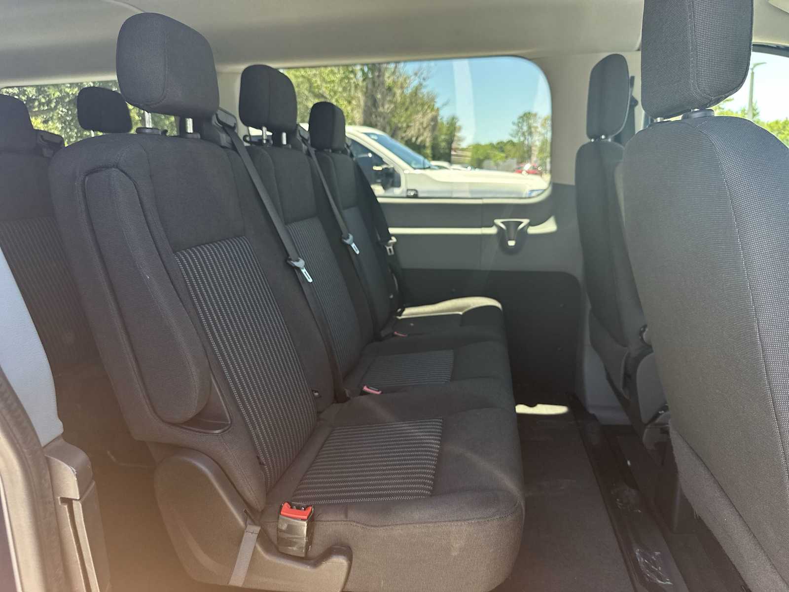 Thumbnail: 2015 Ford Transit Series - 18
