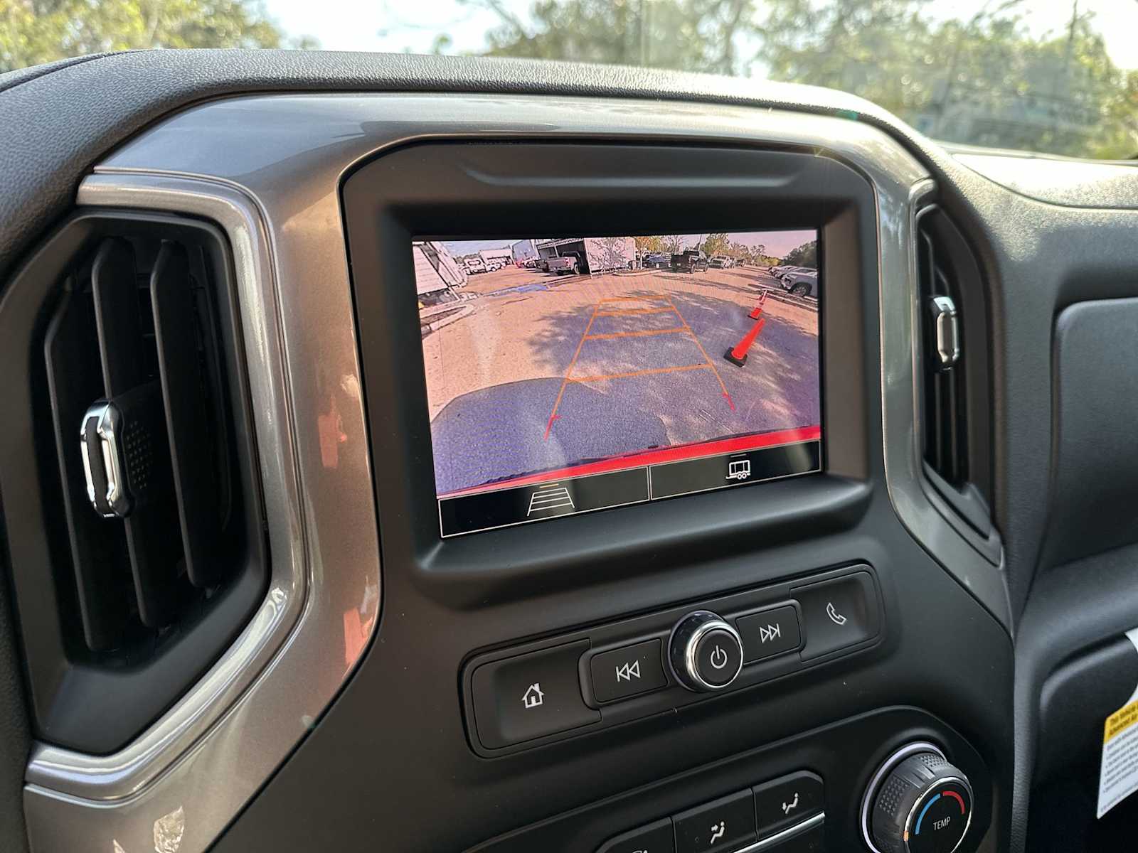 Thumbnail: 2026 Chevrolet Silverado 1500 - 22