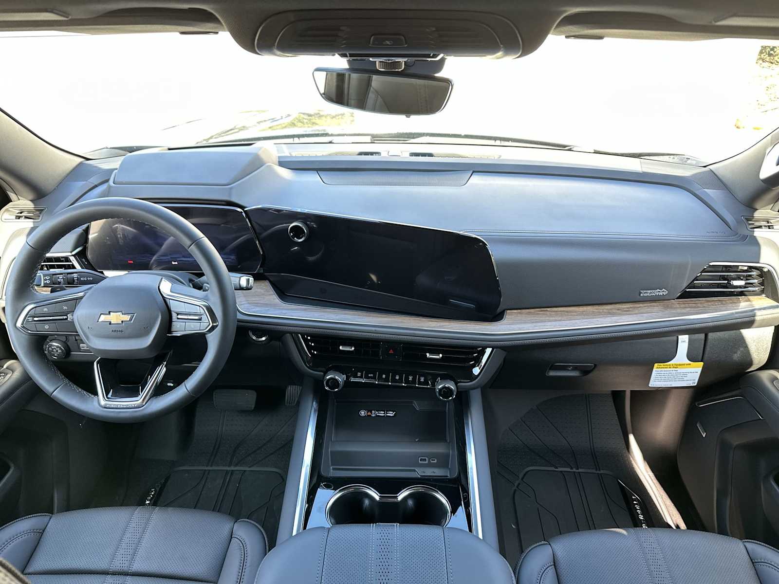 Thumbnail: 2026 Chevrolet Suburban - 14