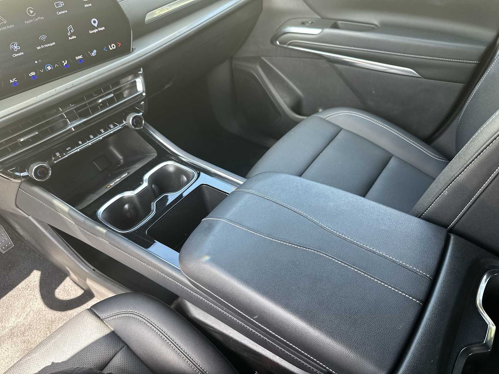 Thumbnail: 2025 Chevrolet Traverse - 21