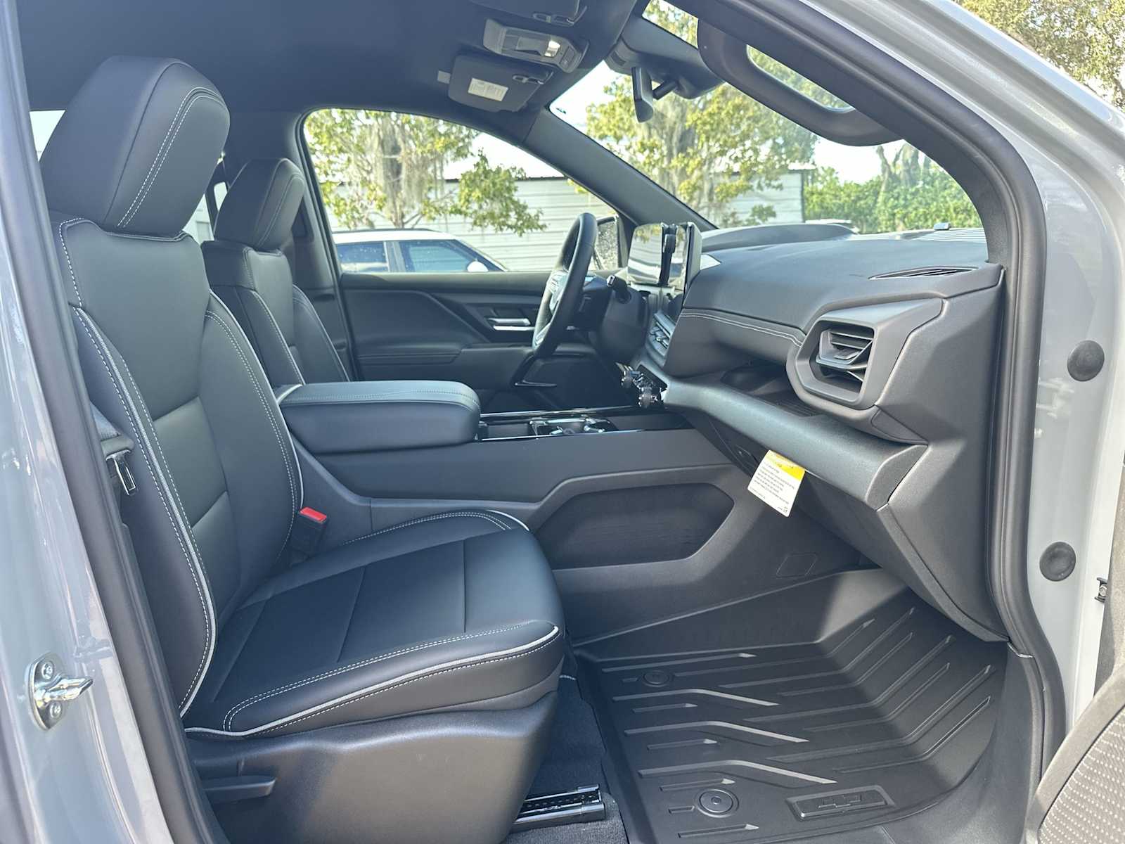 Thumbnail: 2026 Chevrolet Silverado EV - 19