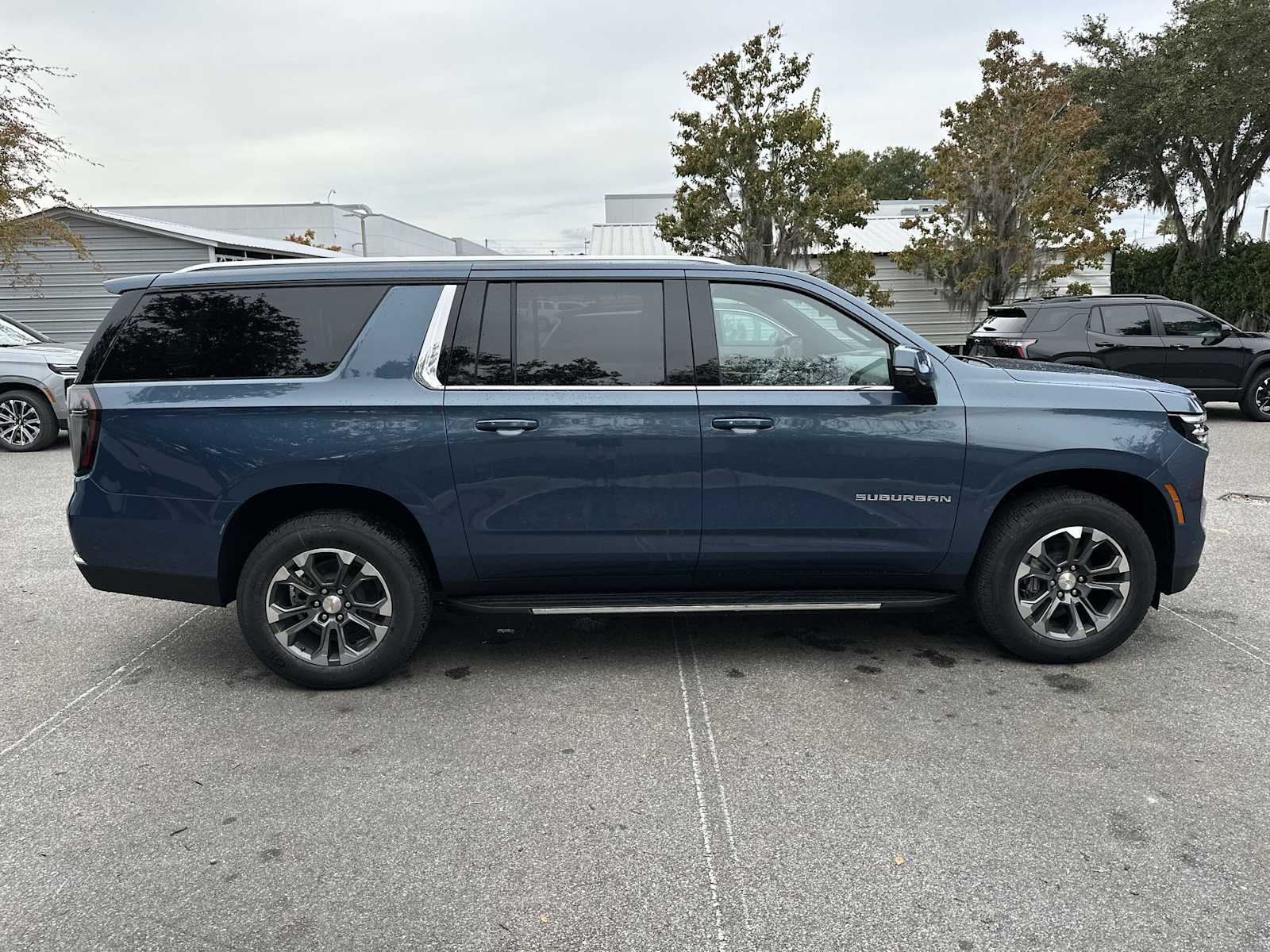 Thumbnail: 2026 Chevrolet Suburban - 7