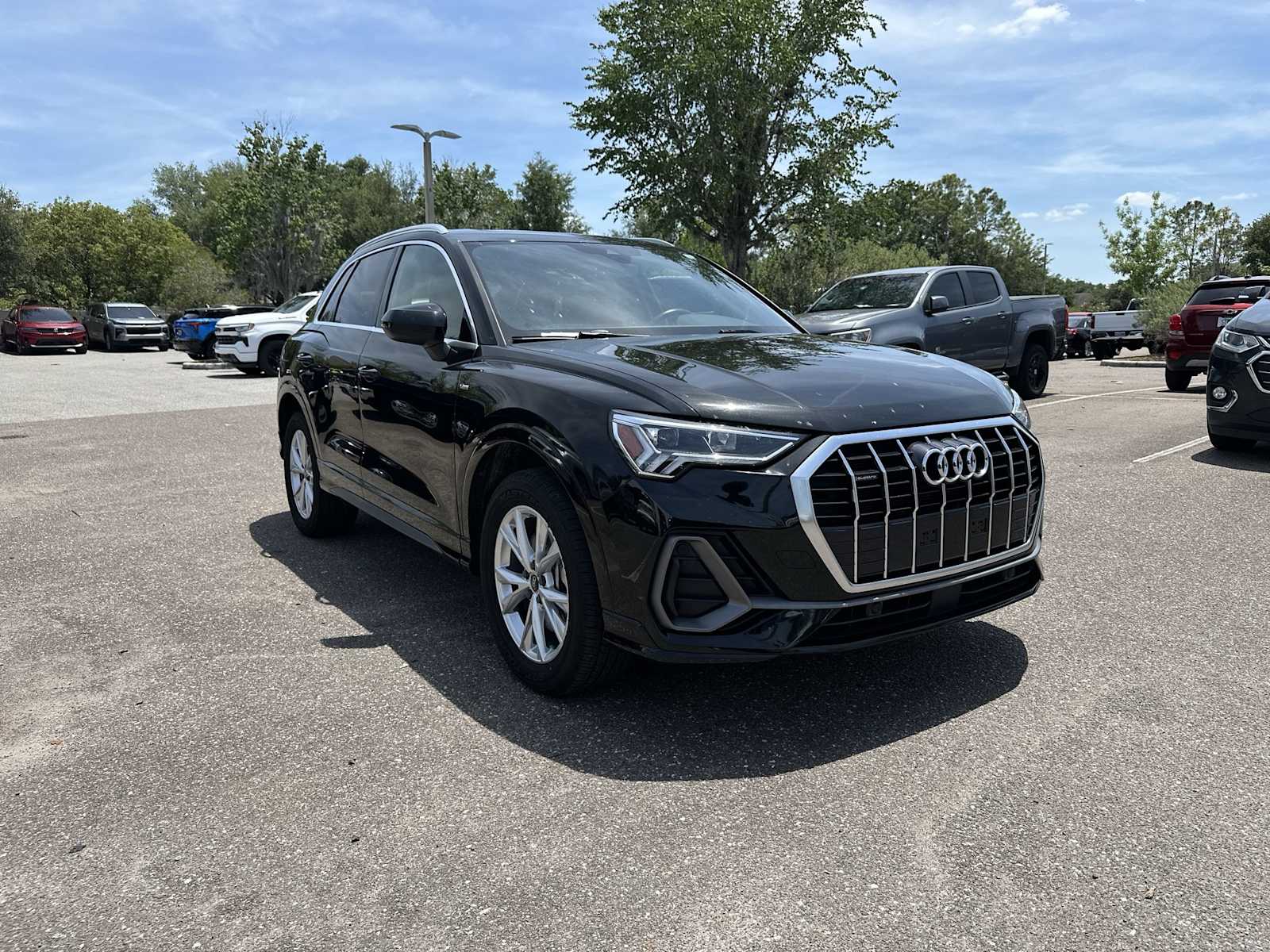 Thumbnail: 2024 Audi Q3 - 8