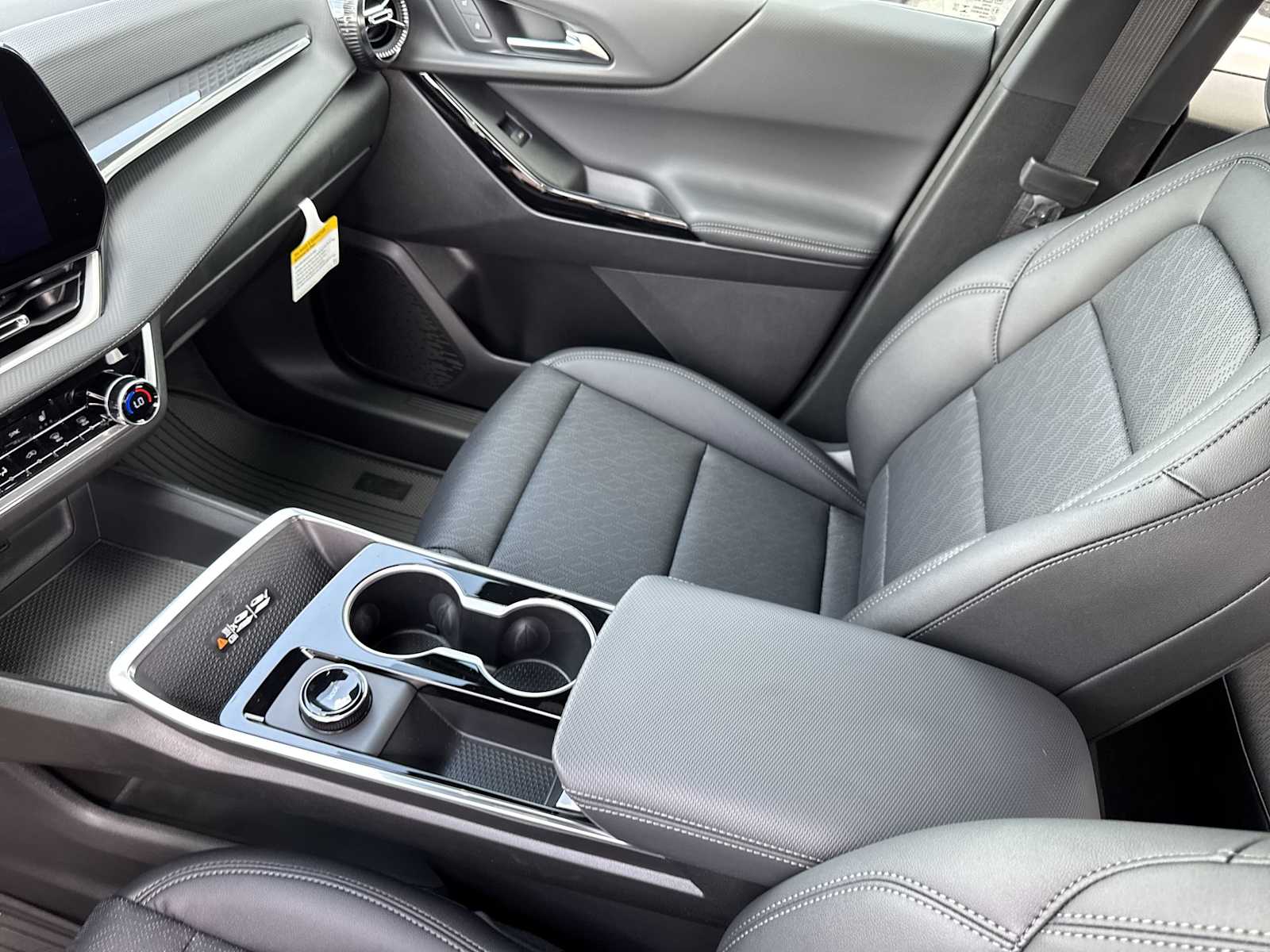 Thumbnail: 2026 Chevrolet Equinox - 21