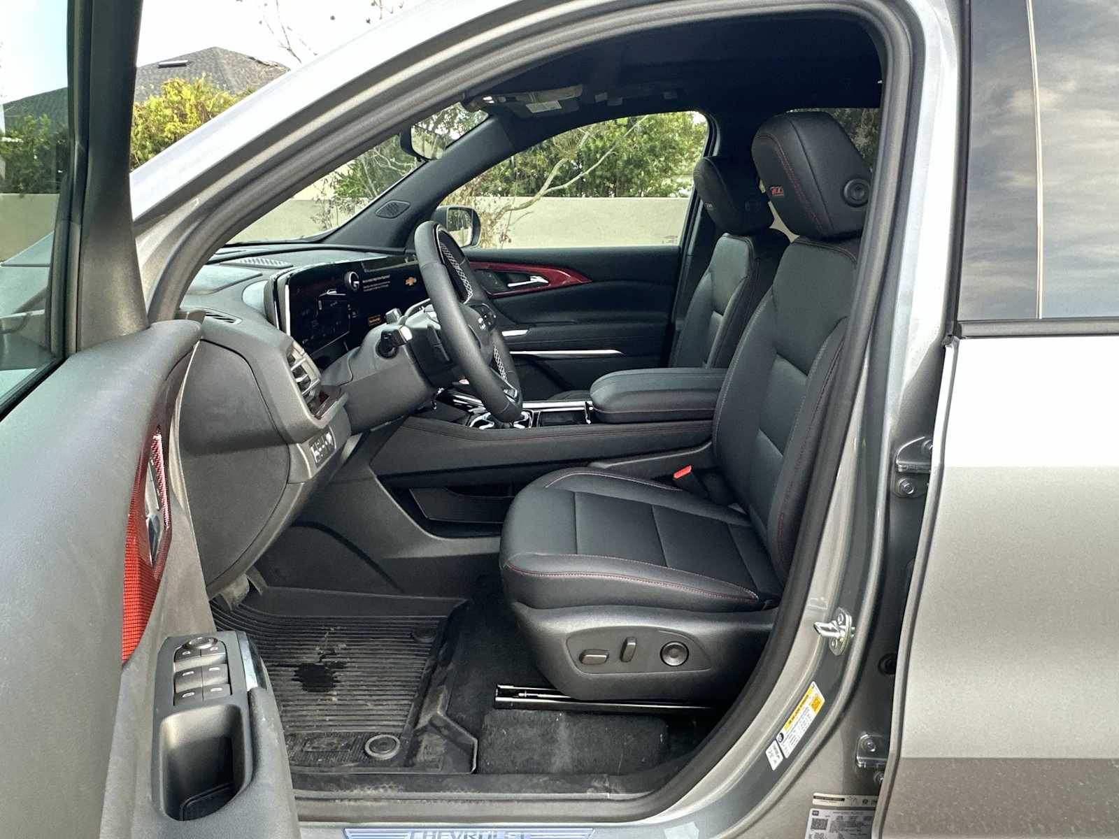 Thumbnail: 2026 Chevrolet Traverse - 2