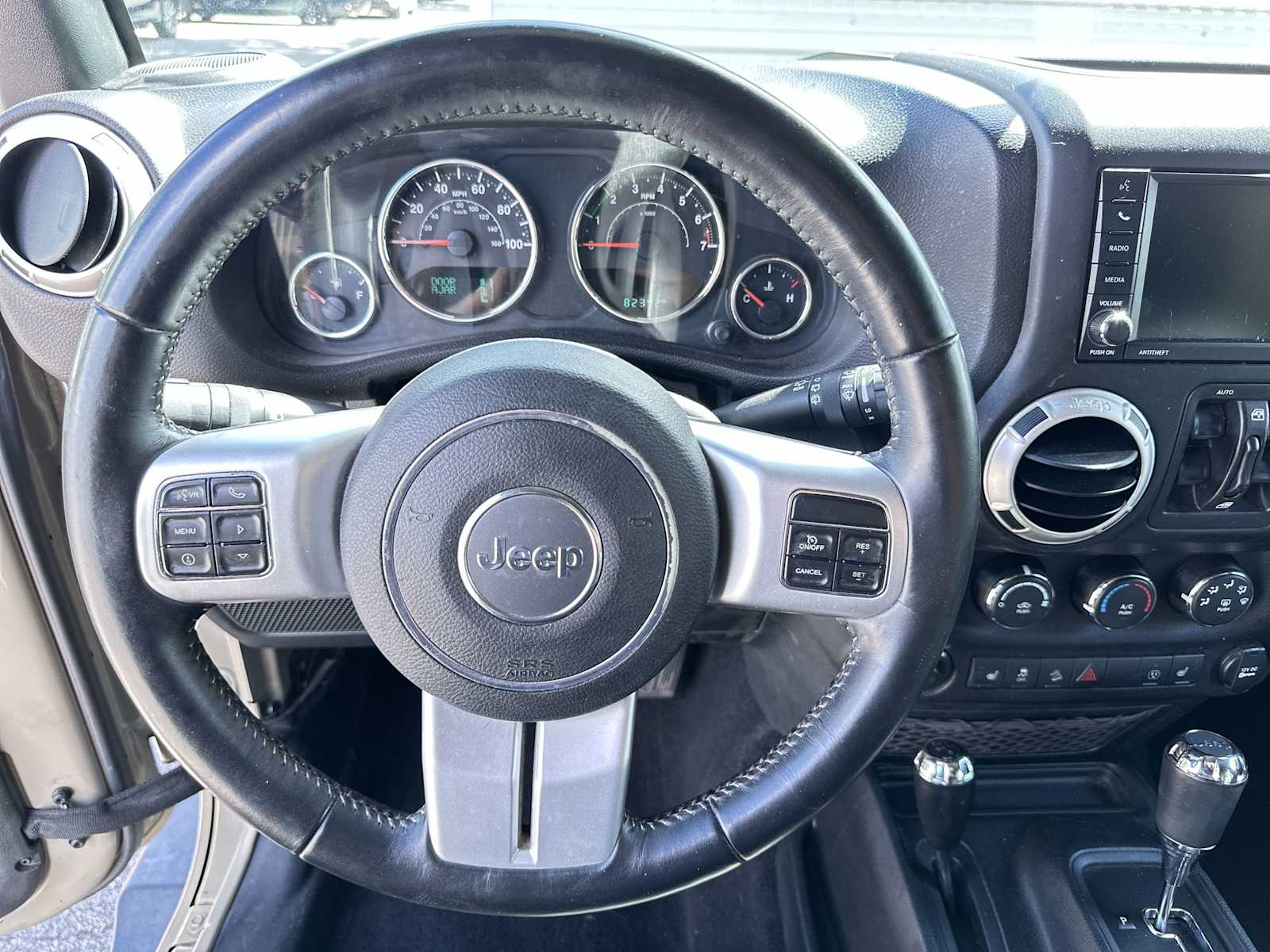 Thumbnail: 2017 Jeep Wrangler - 20
