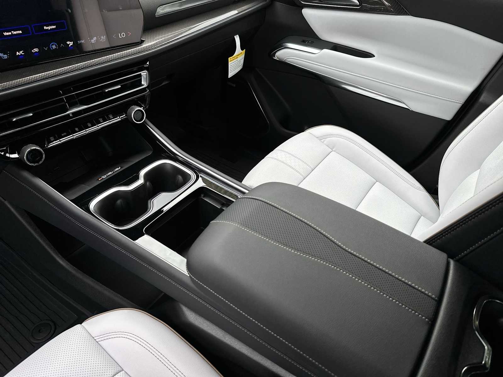 Thumbnail: 2026 Chevrolet Traverse - 22