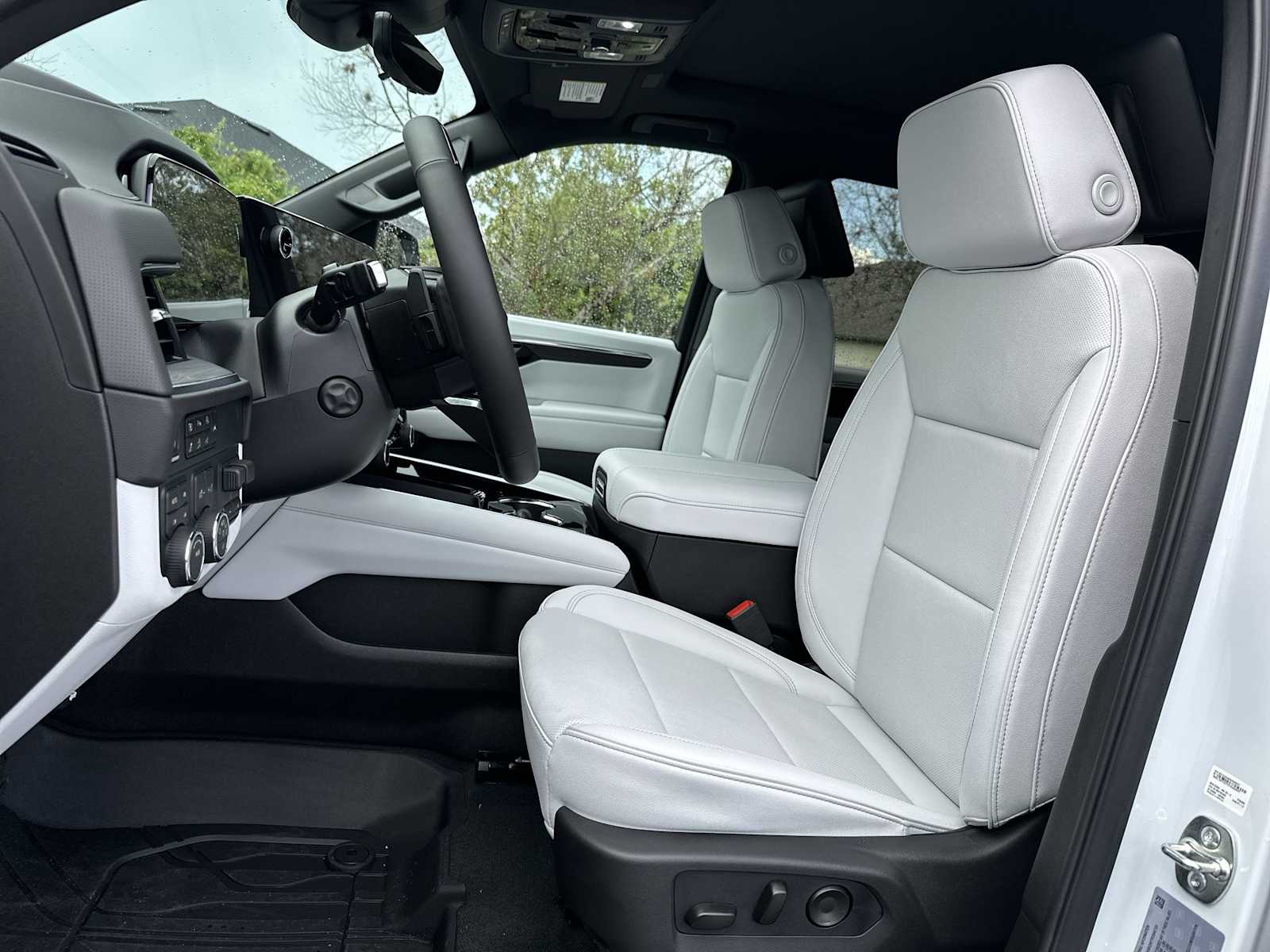 Thumbnail: 2026 Chevrolet Tahoe - 15