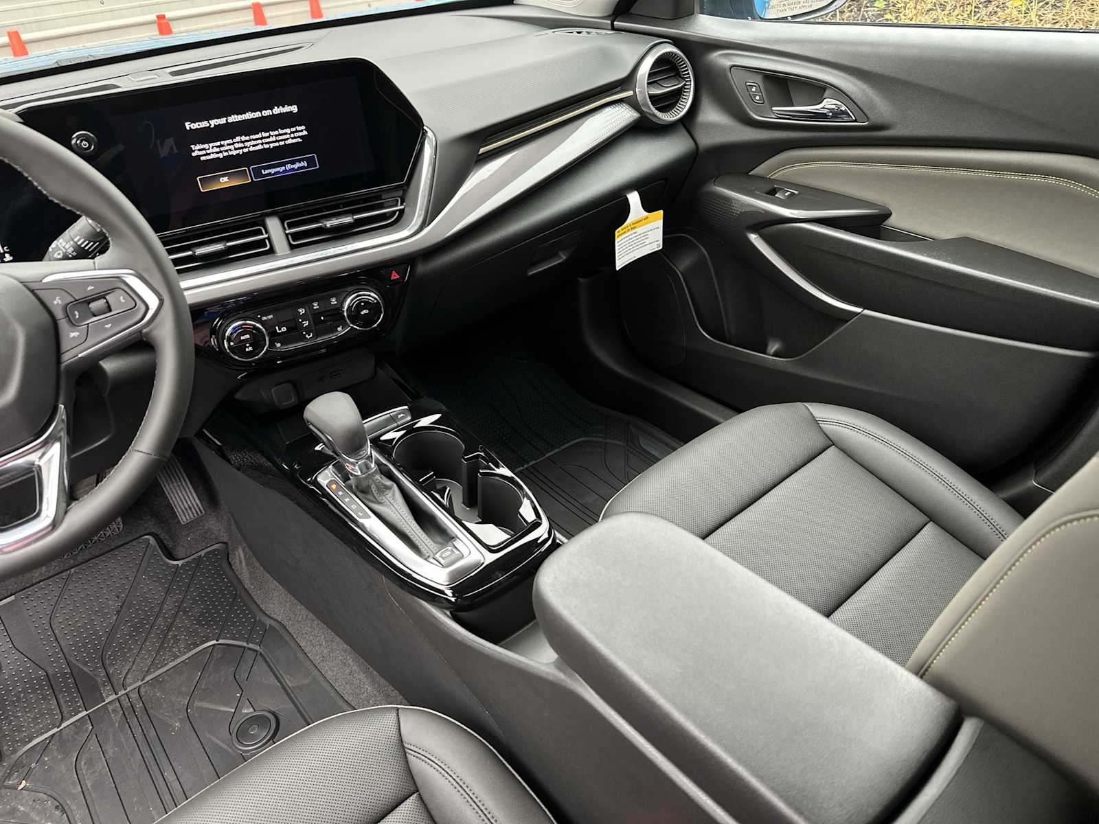 Thumbnail: 2026 Chevrolet Trax - 21