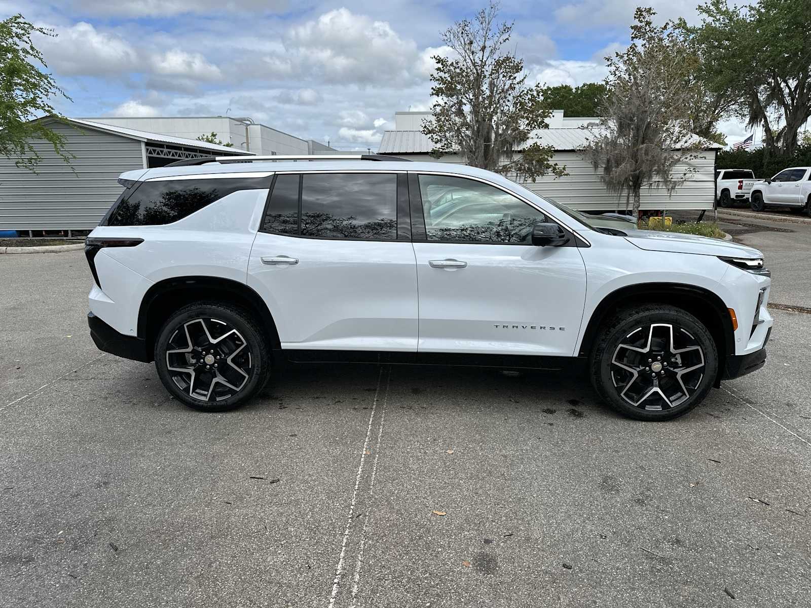 Thumbnail: 2026 Chevrolet Traverse - 8