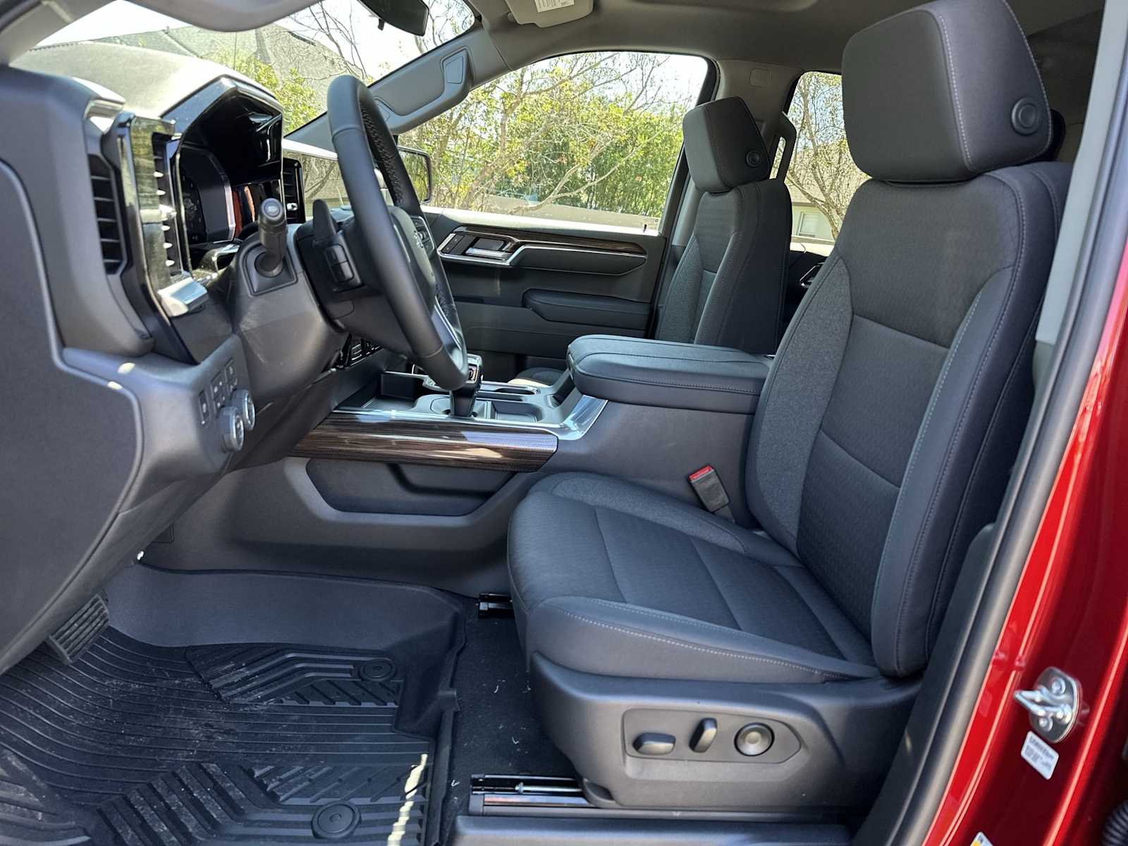 Thumbnail: 2026 Chevrolet Silverado 1500 - 15