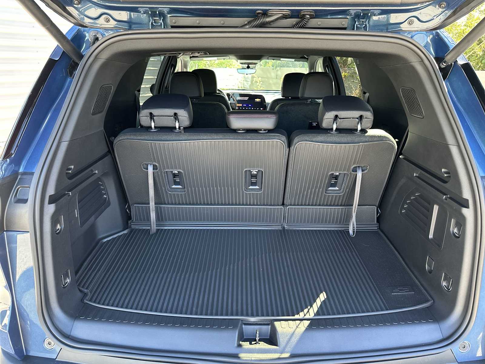 Thumbnail: 2026 Chevrolet Traverse - 25