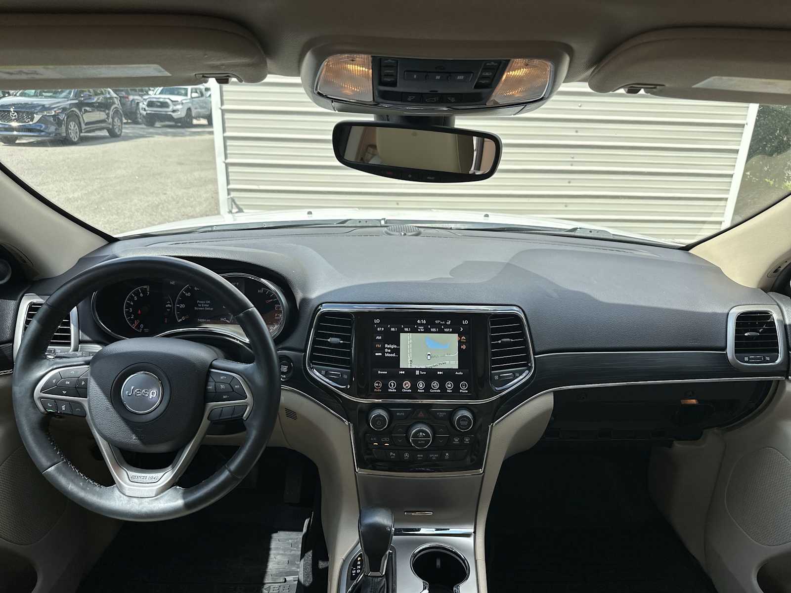 Thumbnail: 2019 Jeep Grand Cherokee - 14
