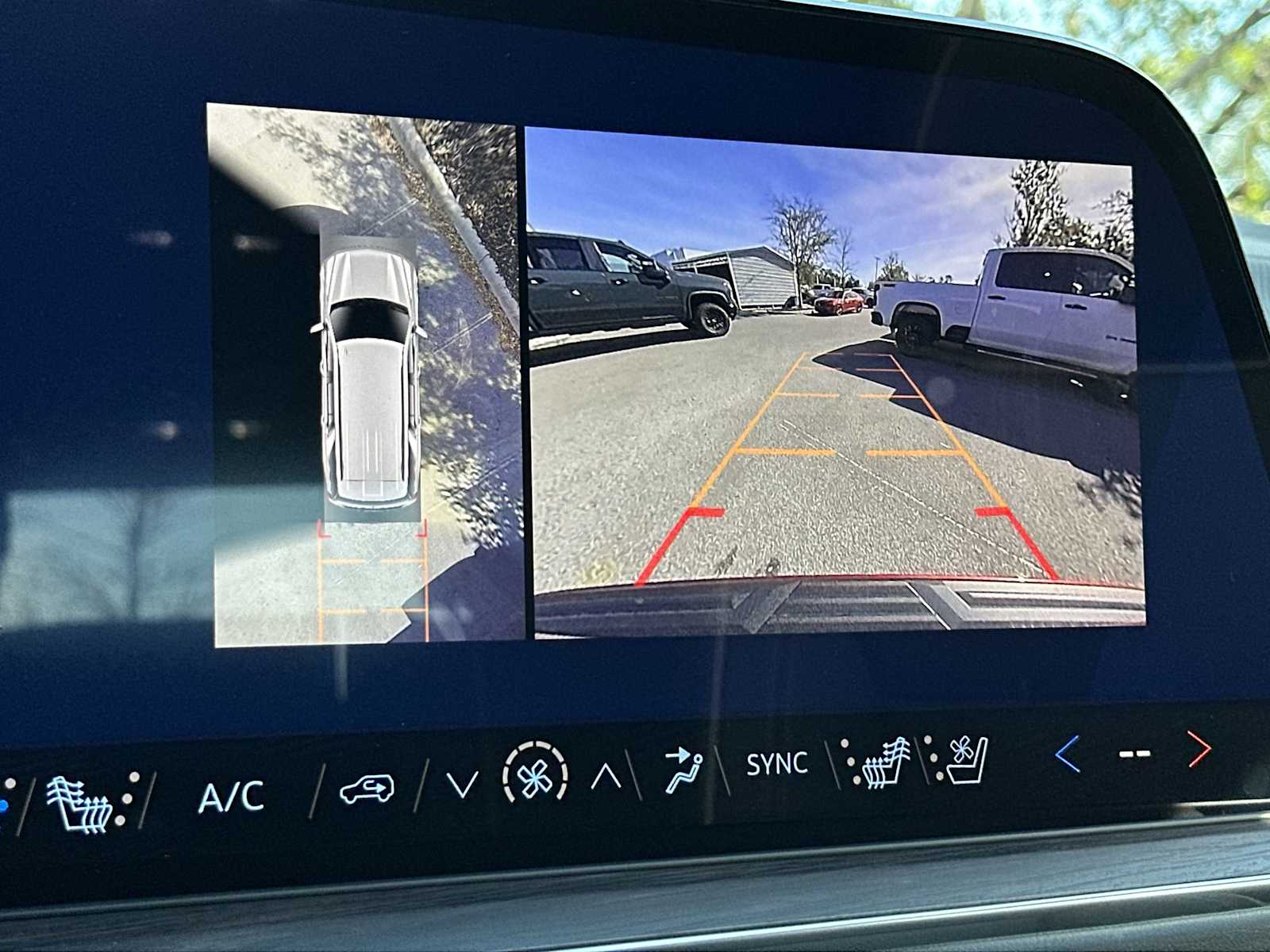 Thumbnail: 2026 Chevrolet Tahoe - 22