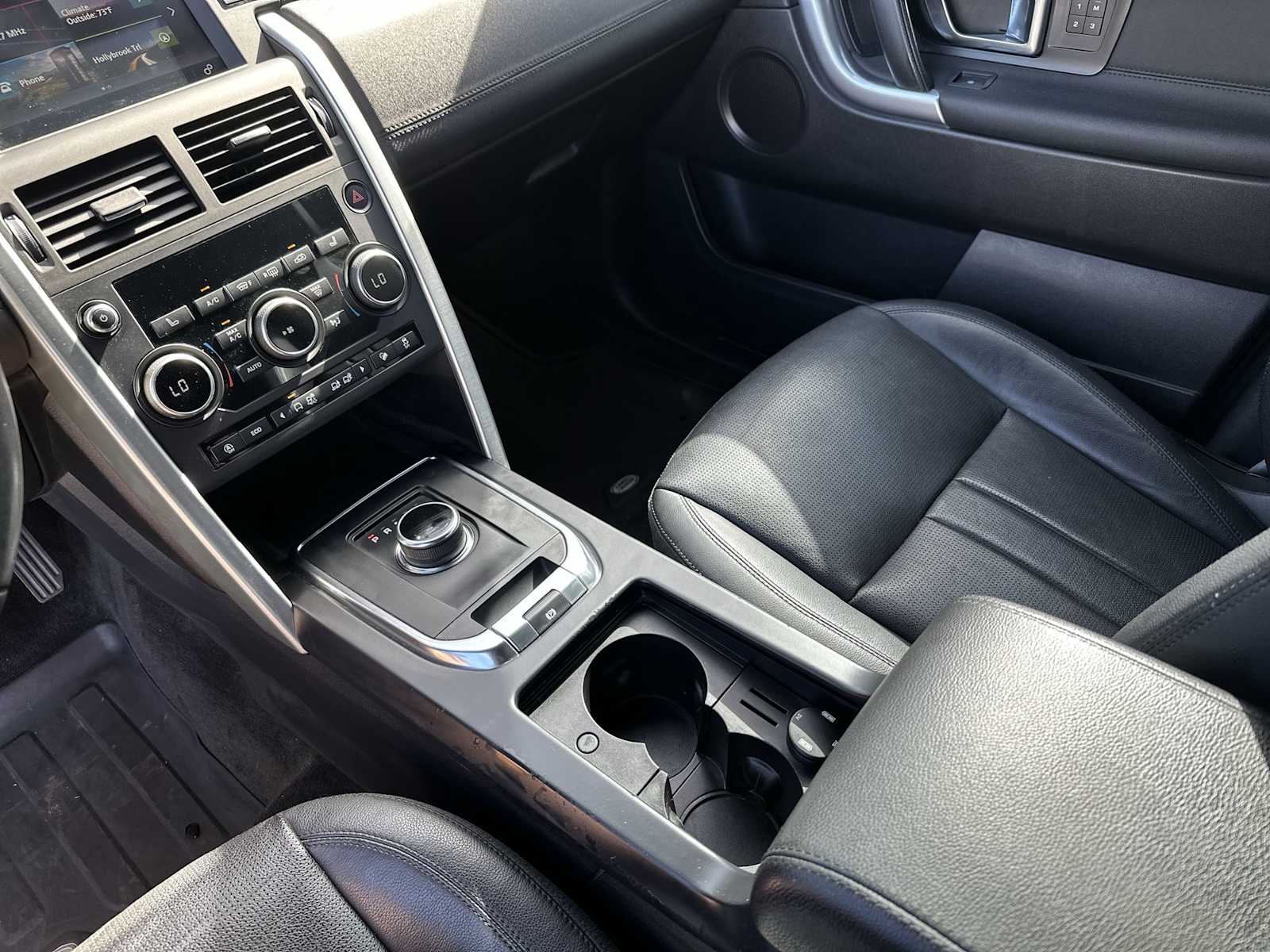 Thumbnail: 2019 Land Rover Discovery Sport - 21