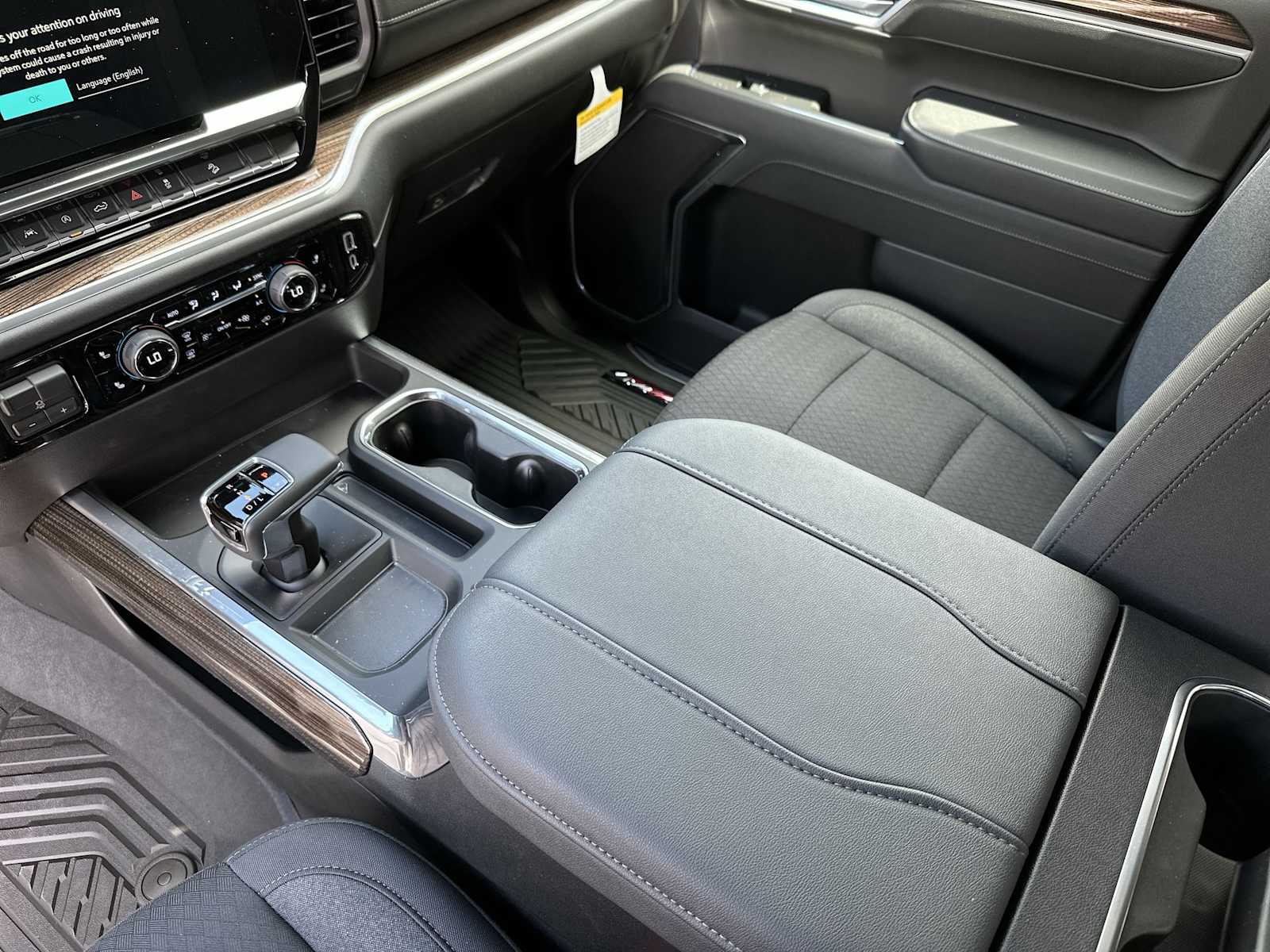 Thumbnail: 2026 Chevrolet Silverado 1500 - 21