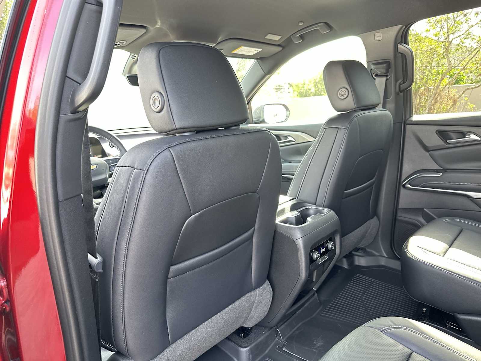 Thumbnail: 2026 Chevrolet Traverse - 16