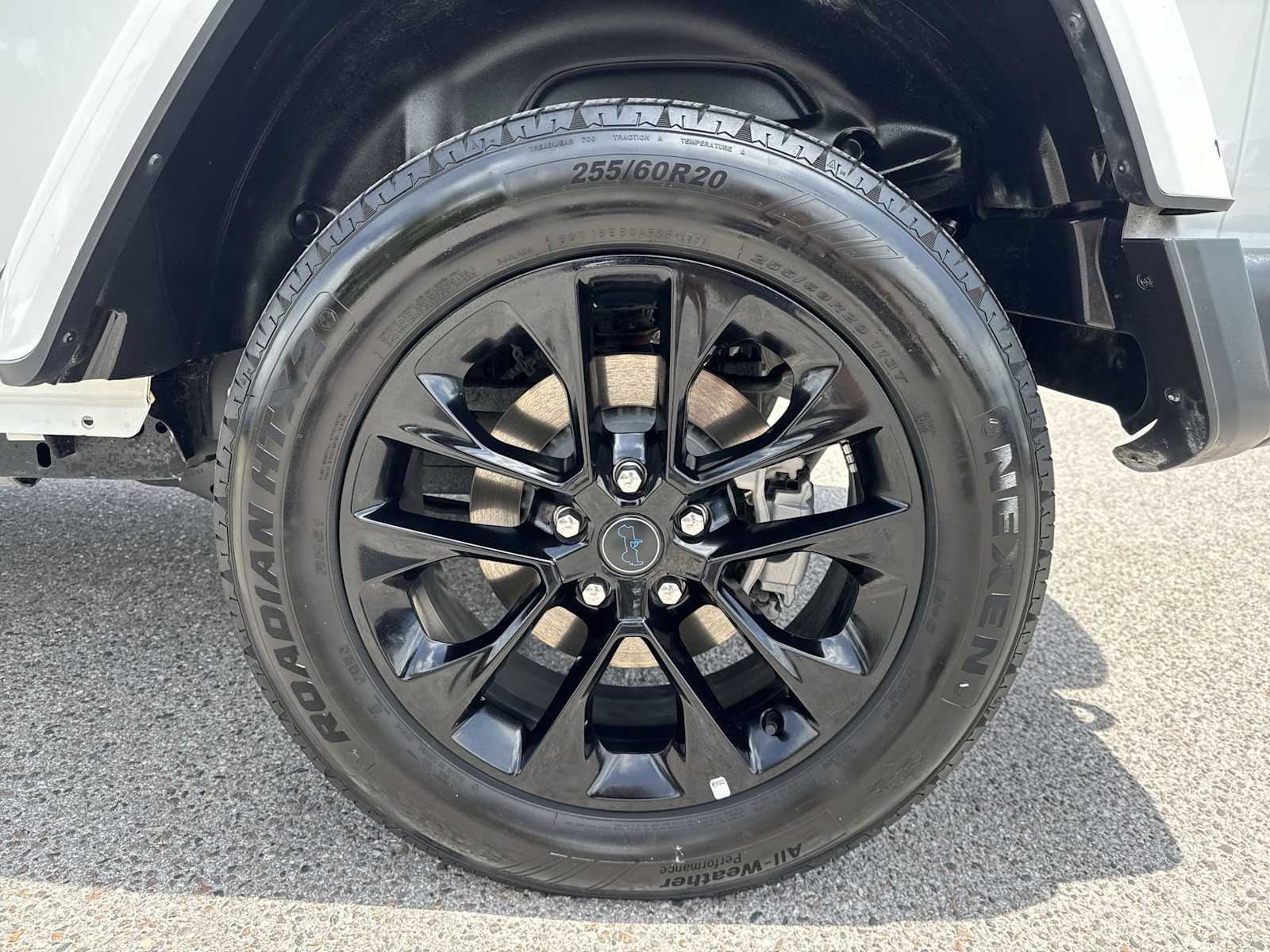 2024 Jeep Wrangler Sahara 18