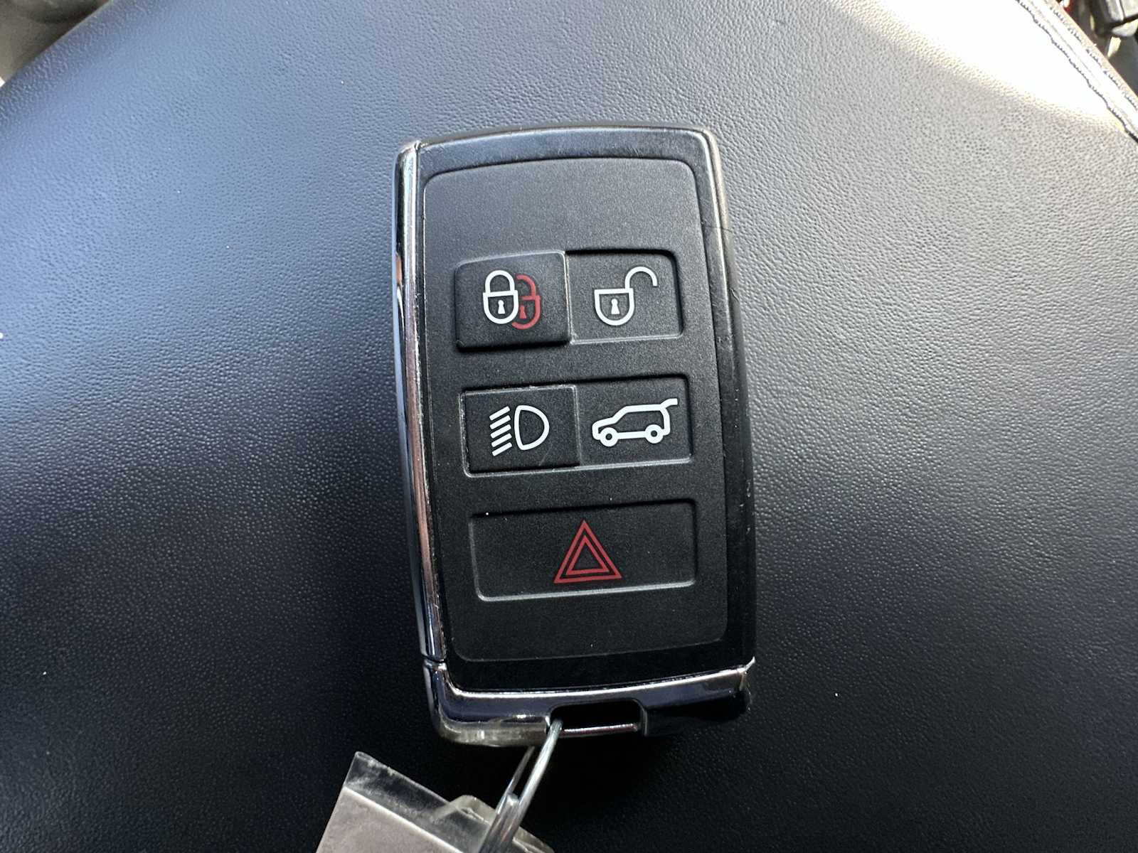 Thumbnail: 2024 Land Rover Defender - 26