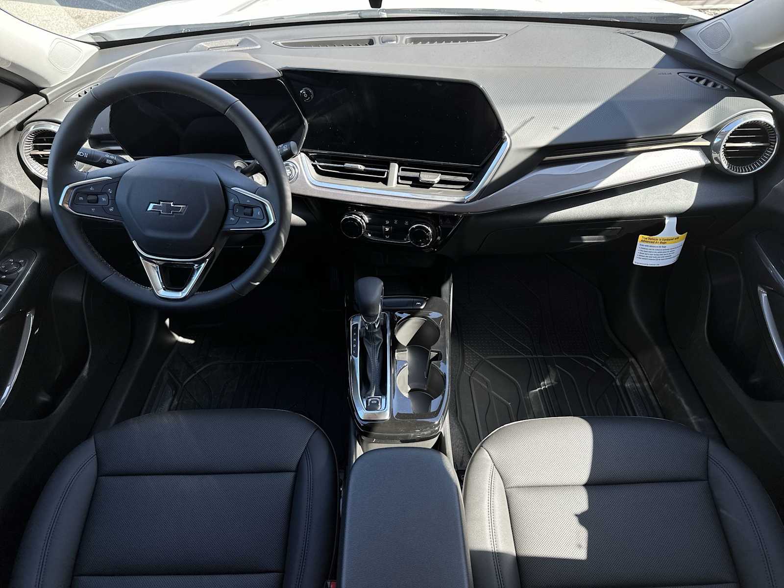 Thumbnail: 2026 Chevrolet Trax - 14