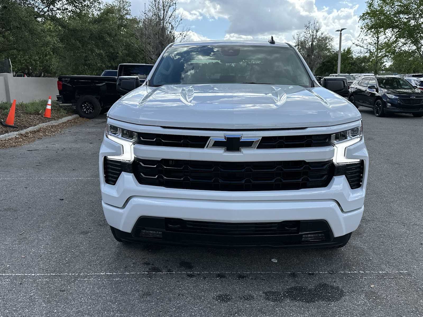 Thumbnail: 2026 Chevrolet Silverado 1500 - 9