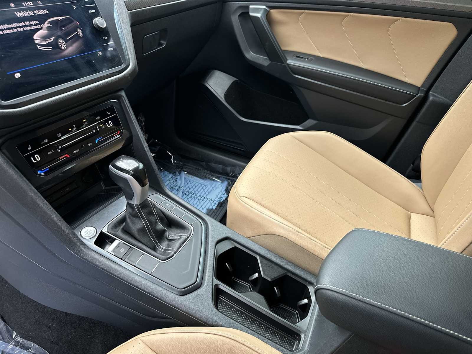 Thumbnail: 2023 Volkswagen Tiguan - 21