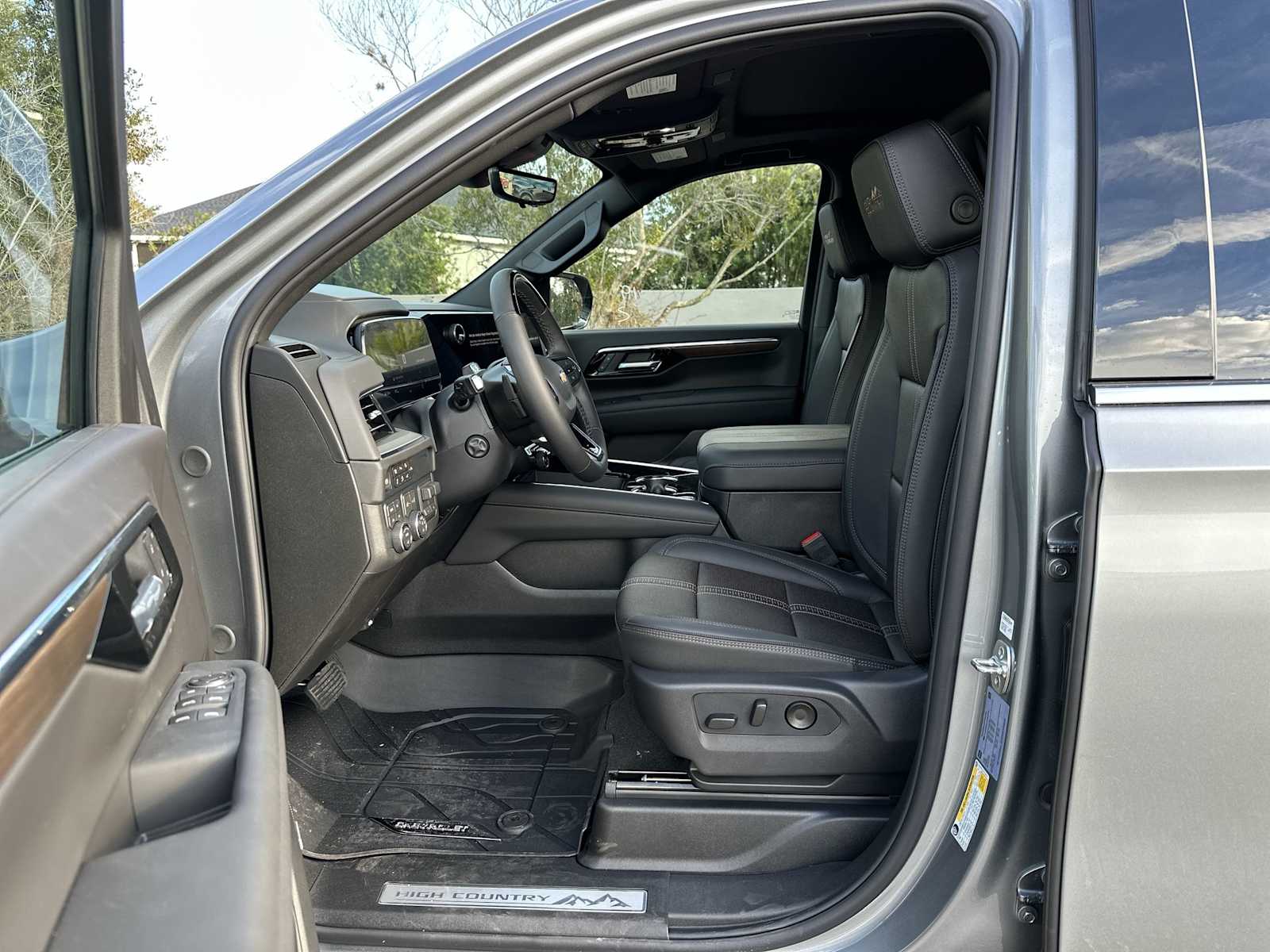 Thumbnail: 2026 Chevrolet Suburban - 2