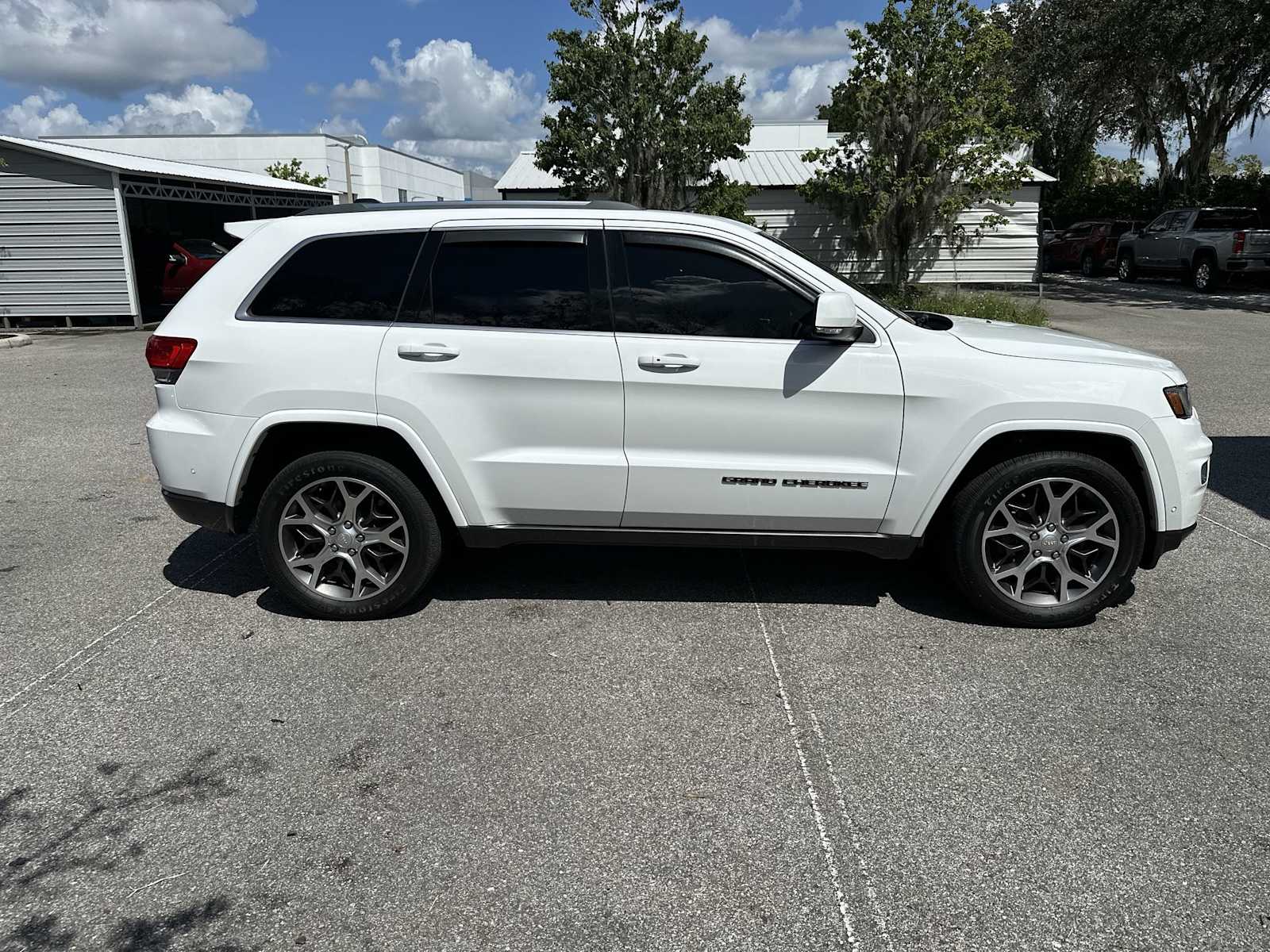 Thumbnail: 2018 Jeep Grand Cherokee - 7