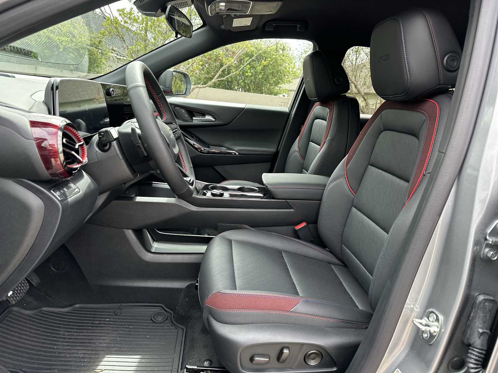 Thumbnail: 2026 Chevrolet Equinox - 16
