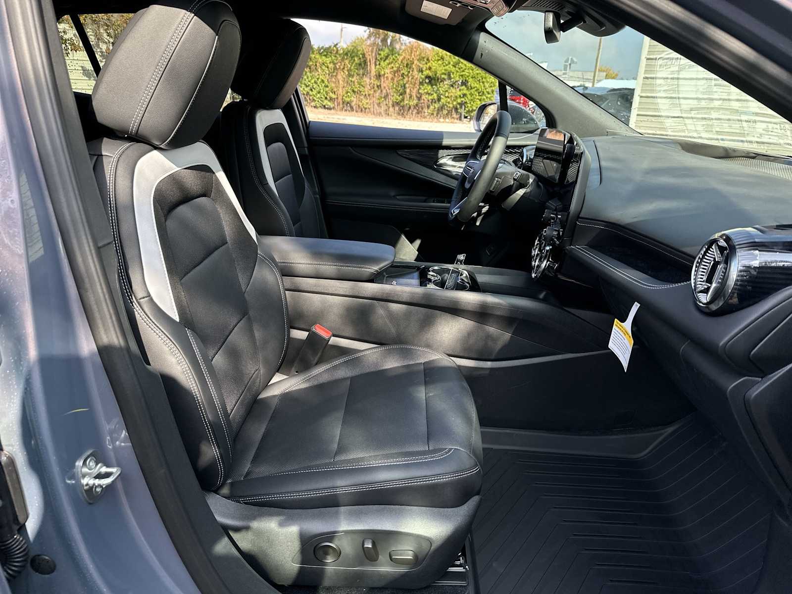 Thumbnail: 2026 Chevrolet Blazer EV - 19