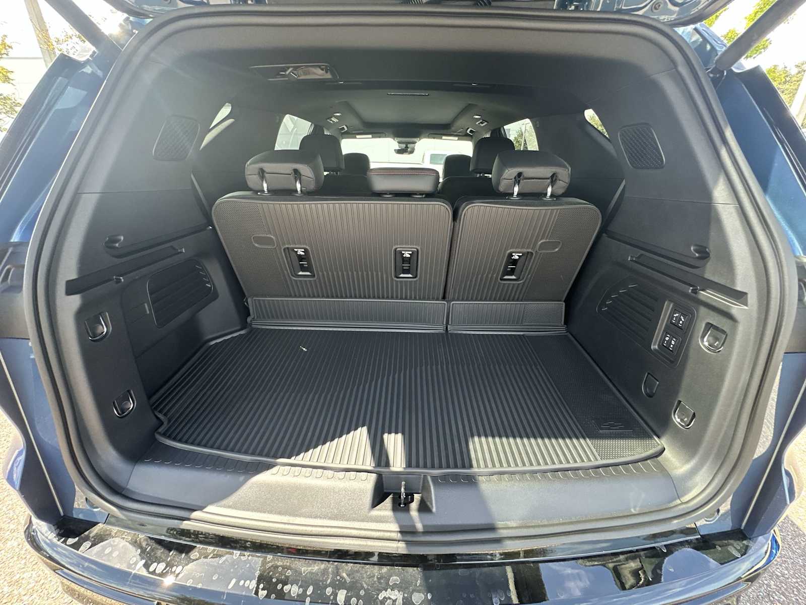 Thumbnail: 2026 Chevrolet Traverse - 25