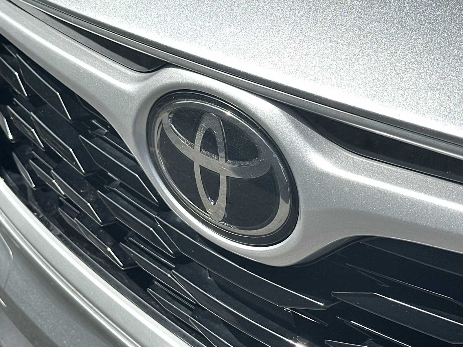 Thumbnail: 2021 Toyota Highlander - 10