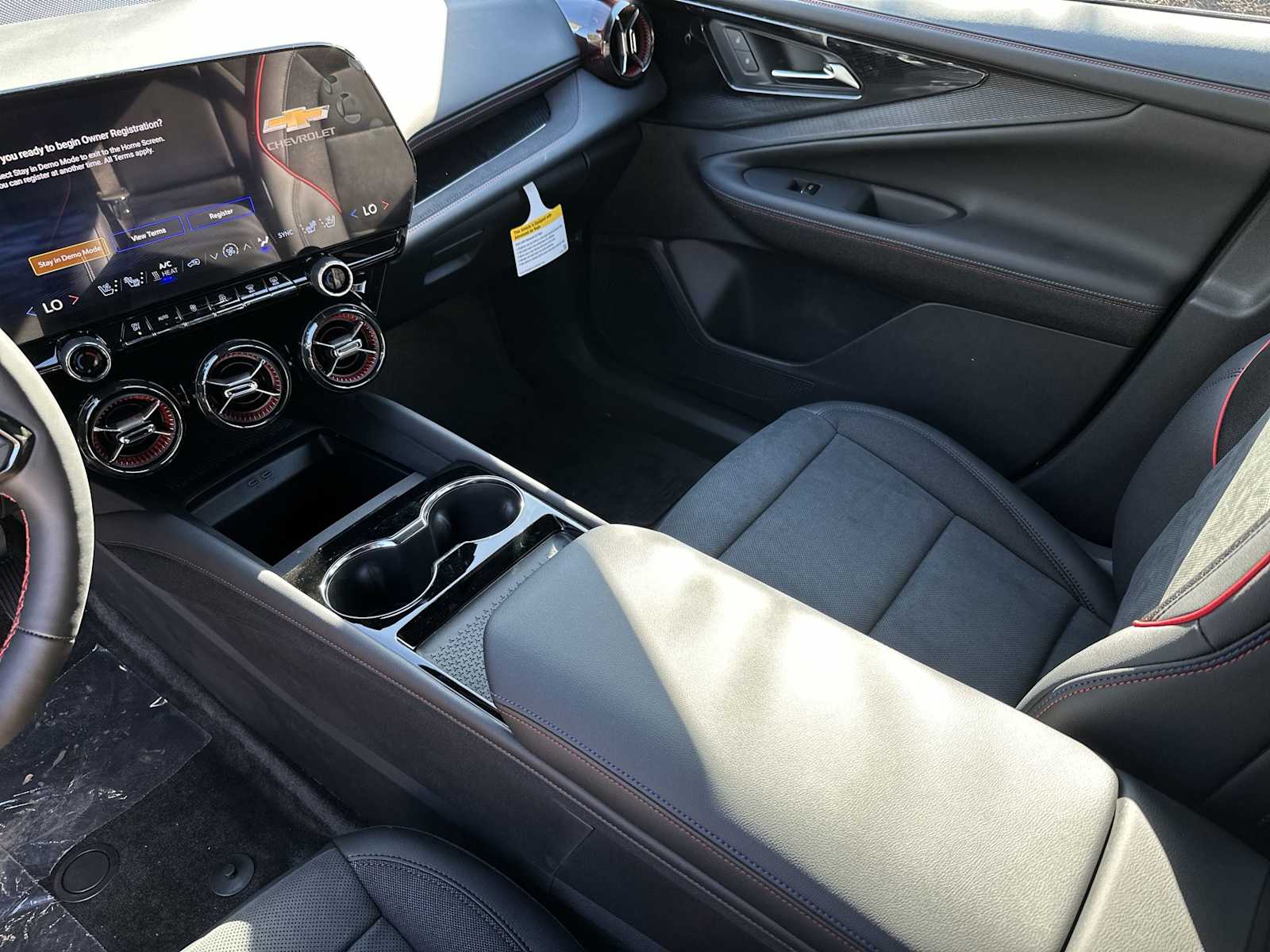 Thumbnail: 2026 Chevrolet Blazer EV - 21